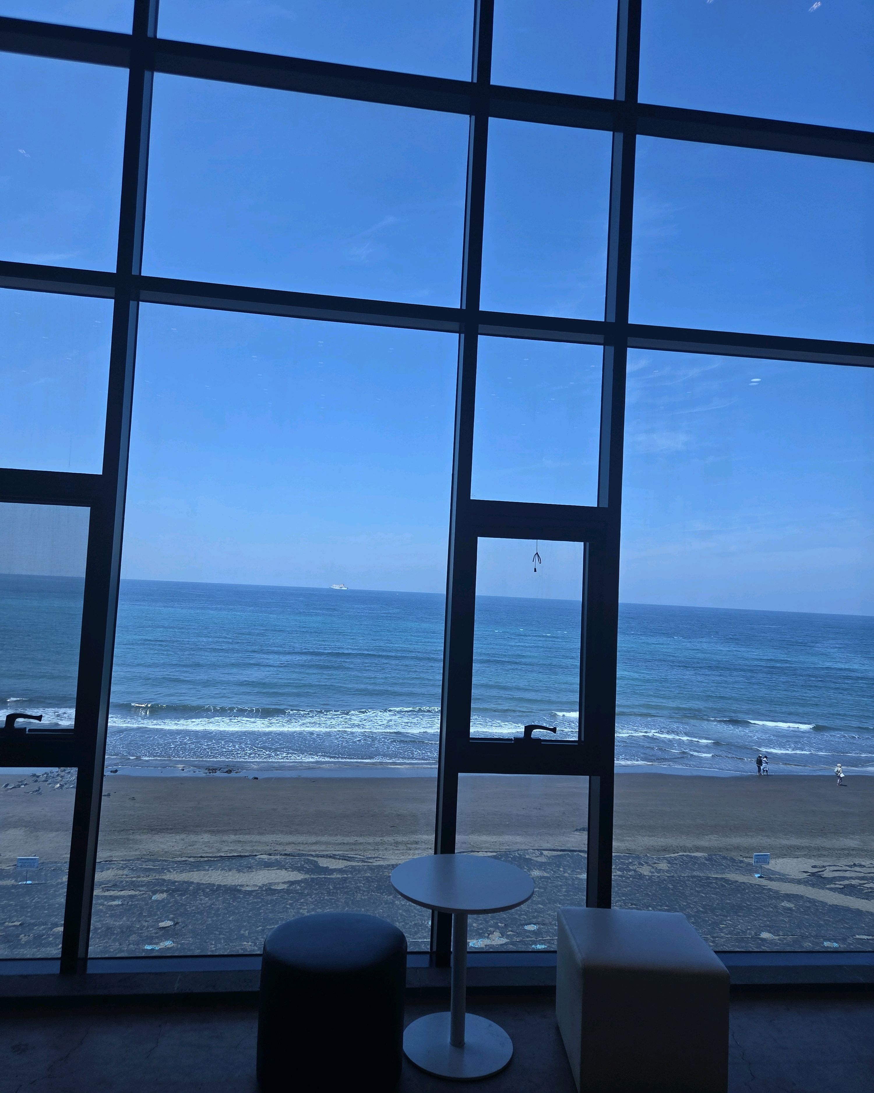 역시관광객들이많아요~빵메뉴조금씩달라졌네요~케잌류도늘었네요 - 제주 맛집 에오마르