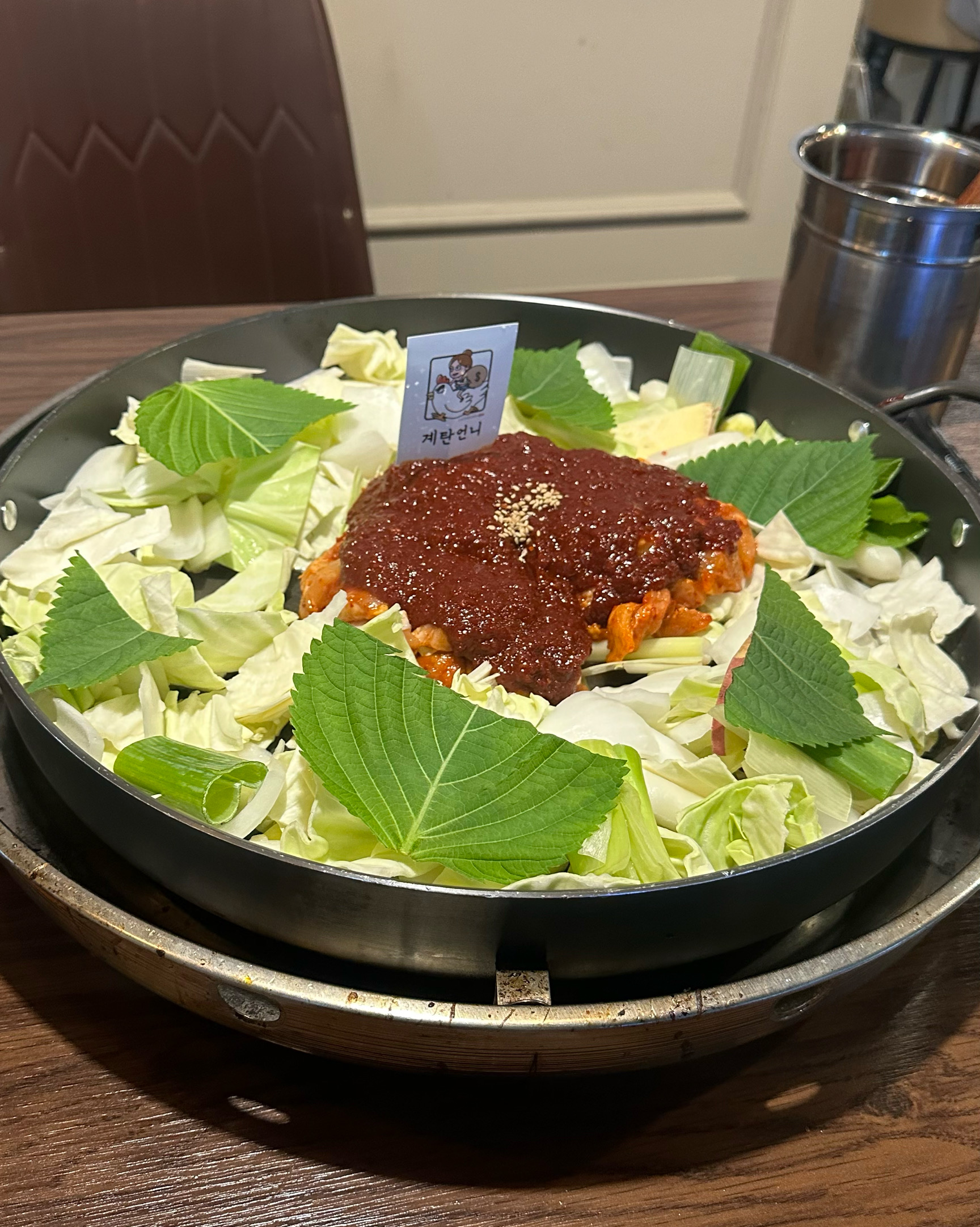 맛있게 잘 먹었습니다. 치즈도 많고 볶음밥도 넘 맛있었습니다! 무쌈과 샐러드 콩나물도 좋았
