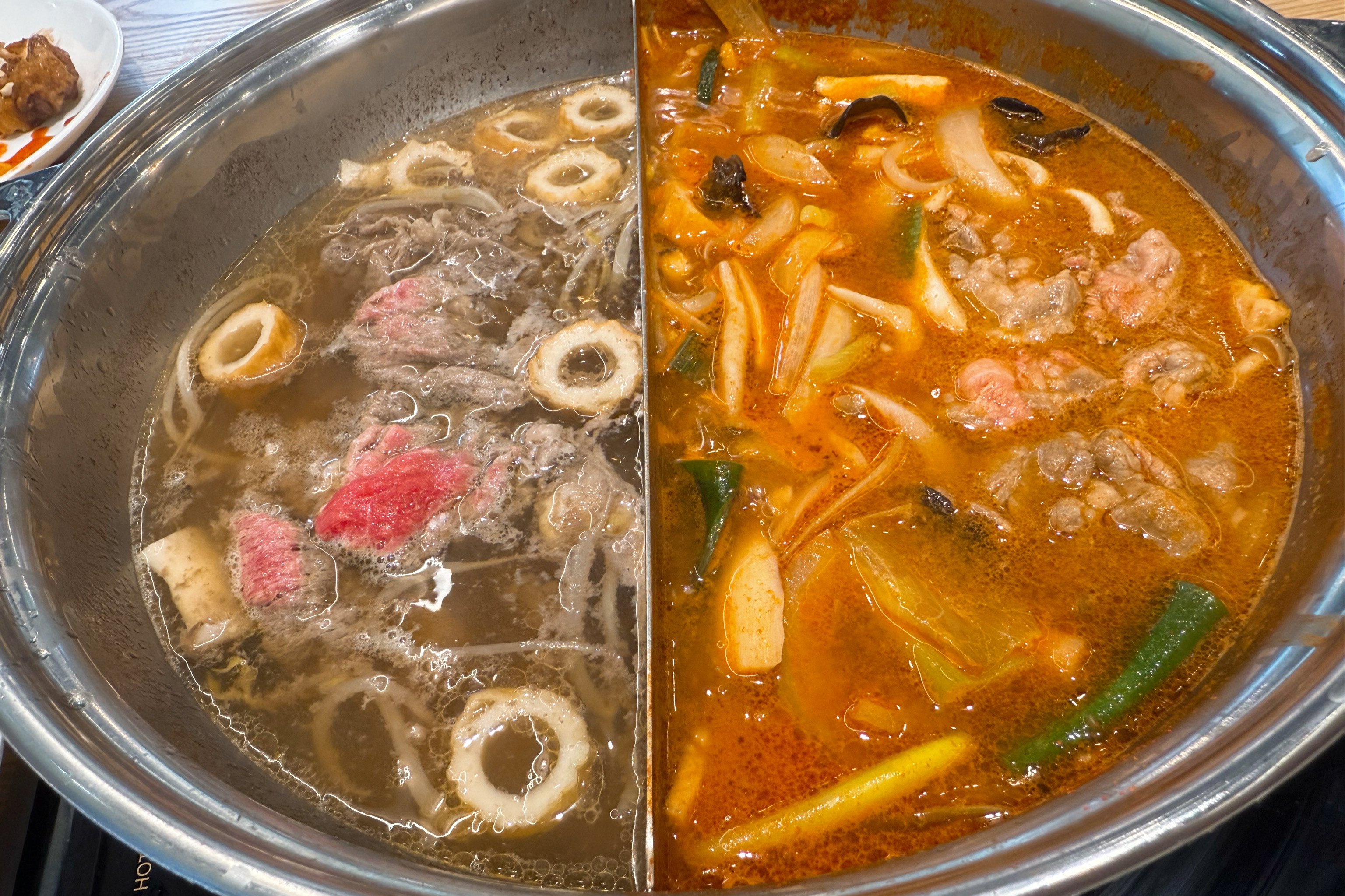 요즘 들어 샤브샤브 전문점들이 다시금 생겨나고 있는거 같아요. 둔산동에 샤브샤브 집이 생겼