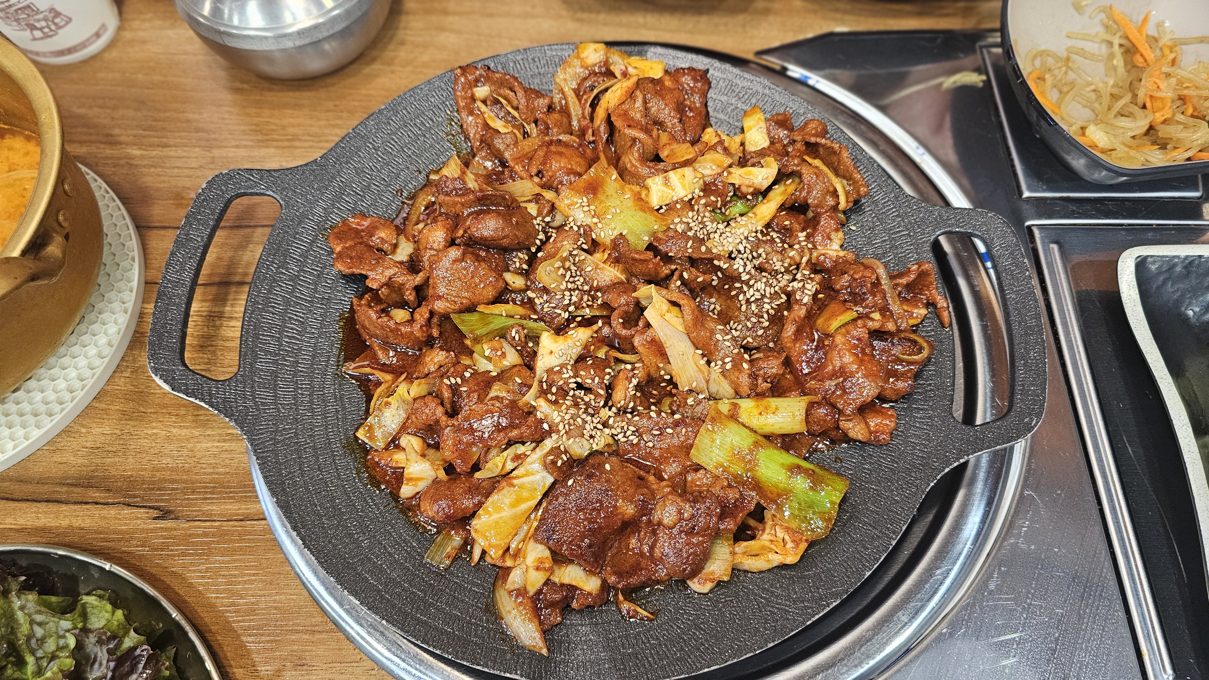 떡볶이랑 잡채를 먹을 수 있는 셀프바도 있고 - 구월동 맛집 미양옥