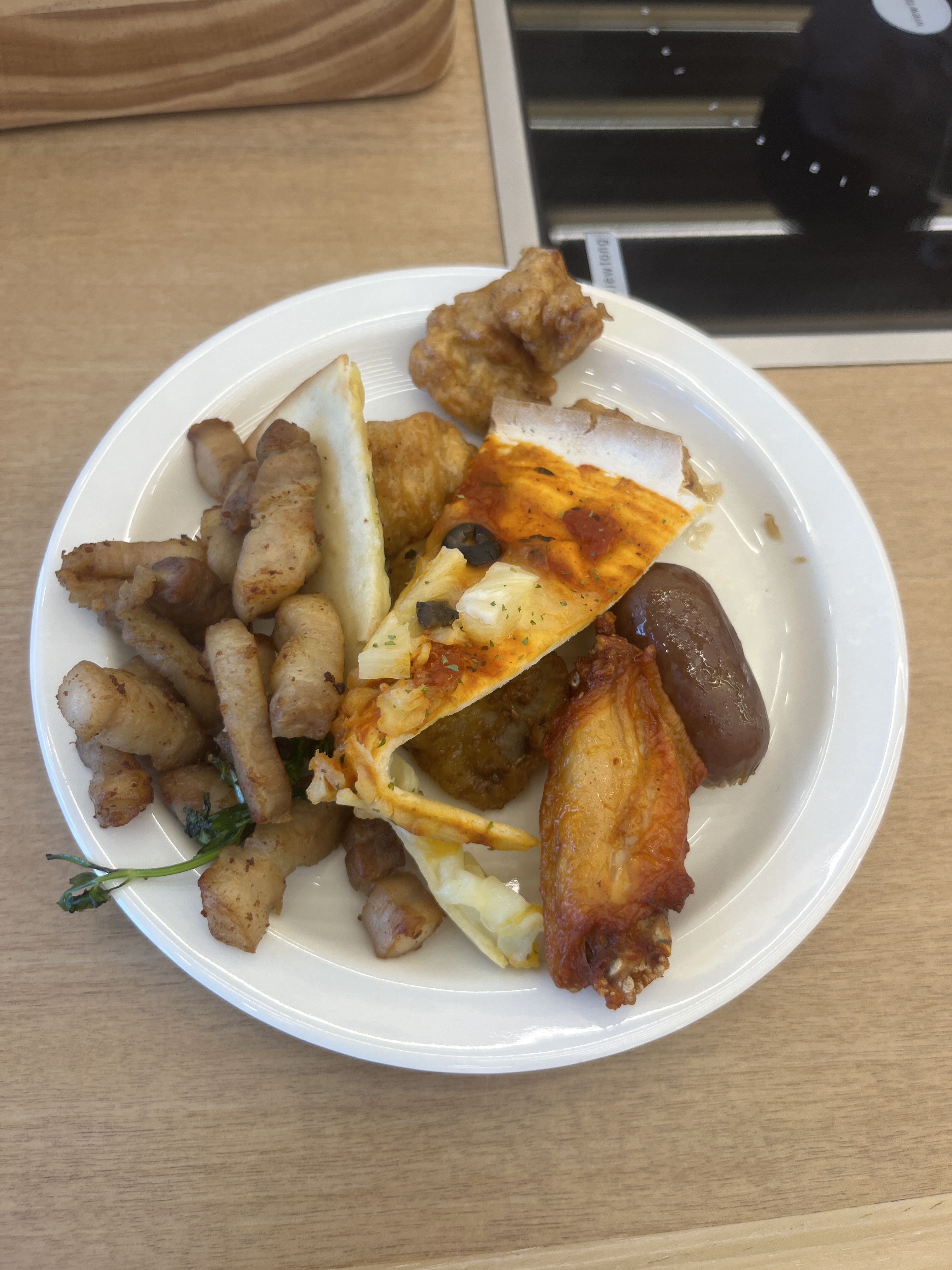 메인인 샤브도 진짜맛있는데 밑반찬 뷔페식음식도 따뜻하게 관리를 해서 그런가 엄청맛있어요! - 부산 명지 맛집 샤브올데이 부산명지점