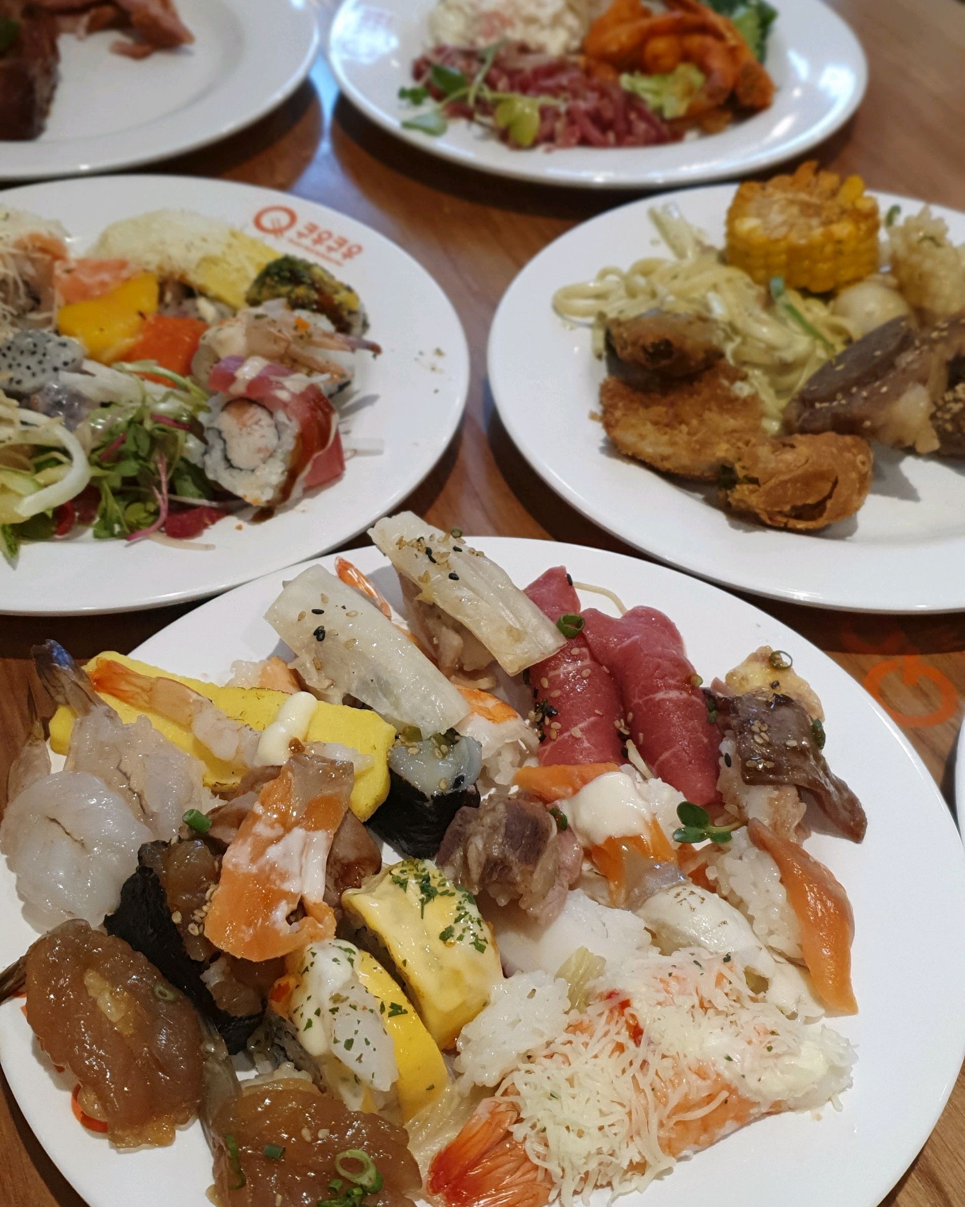 주말이었는데 생각보다 많이 안기다렸어요 굿굿 👍👍 구슬아이스크림 많이 먹을걸 ㅠㅠ 조금 후