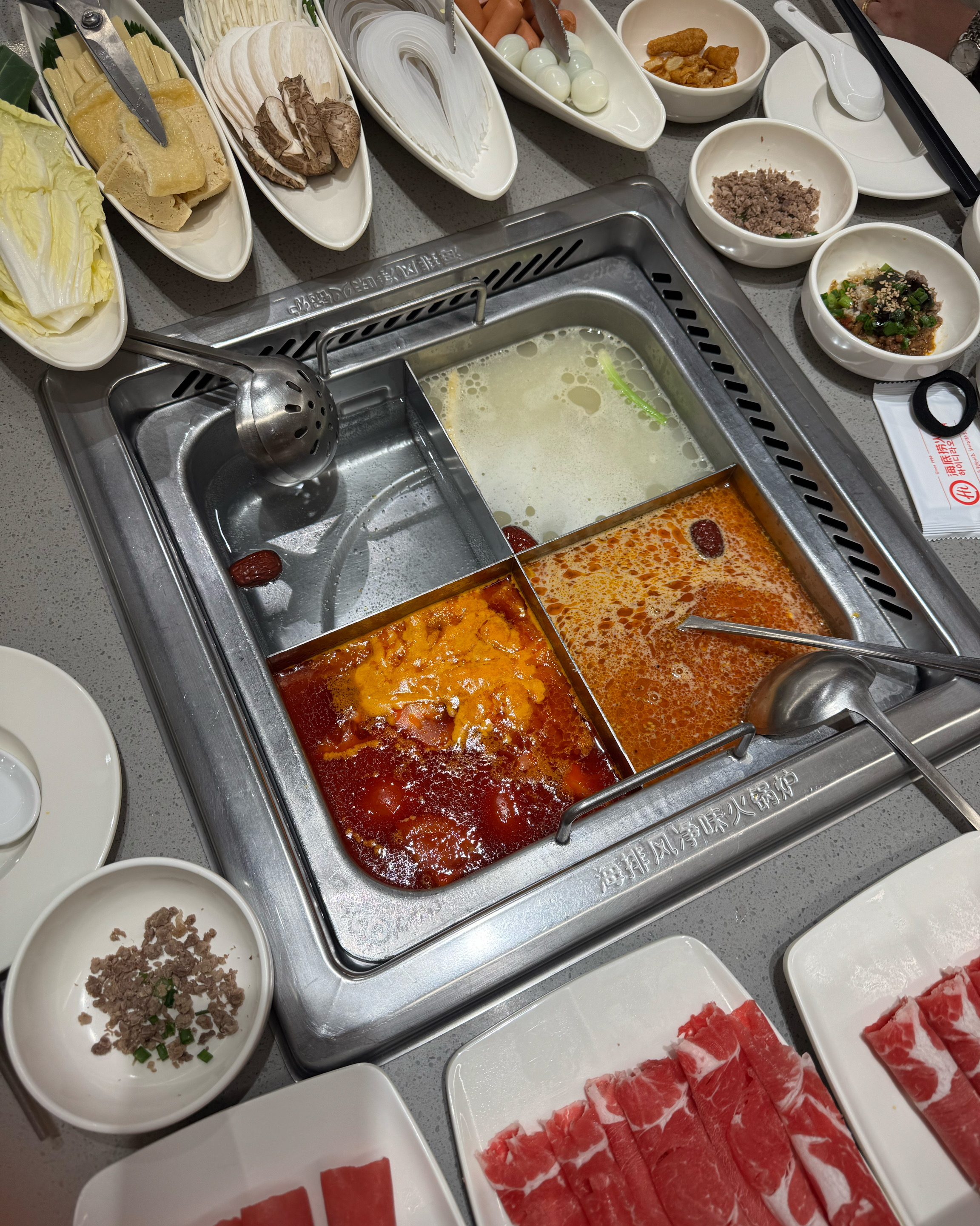 음식 넘넘 맛있구여 특히 소스 조합해서 만들어먹을 수 있는게 제일 마음에 들었어요. 참 직