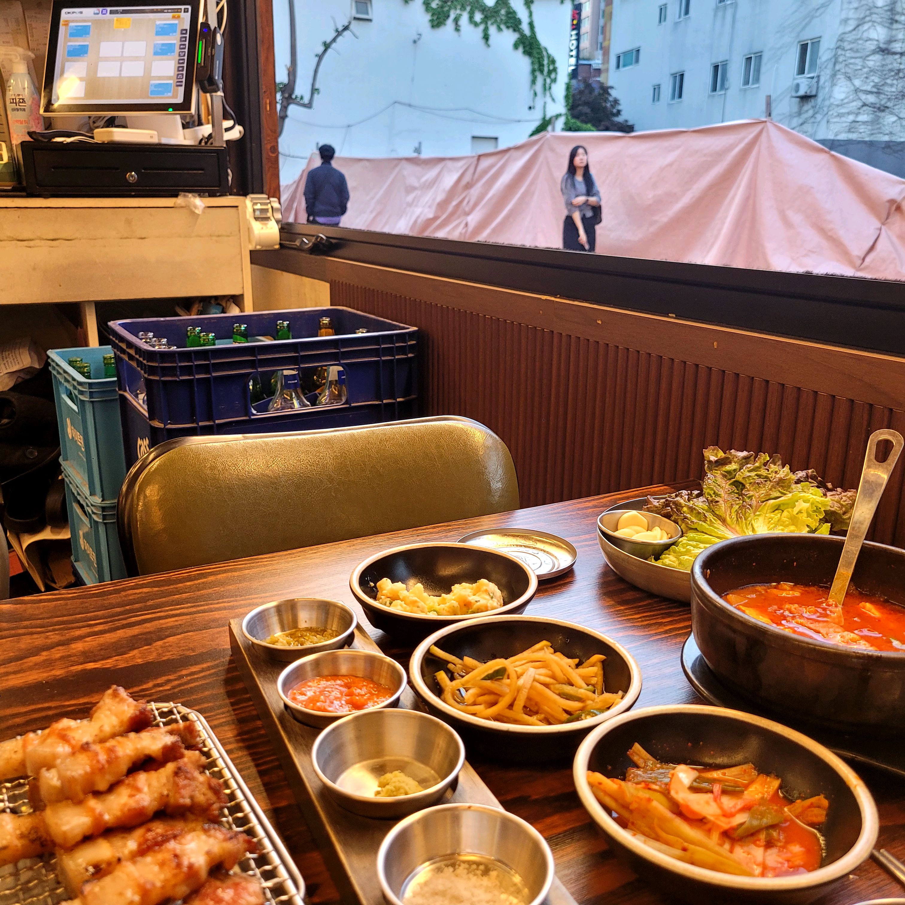 천호맛집 천호돈 직접구워주시는 맛있는 삼겹살이 드시고싶다면 추천 - 천호동 맛집 천호돈 천호본점