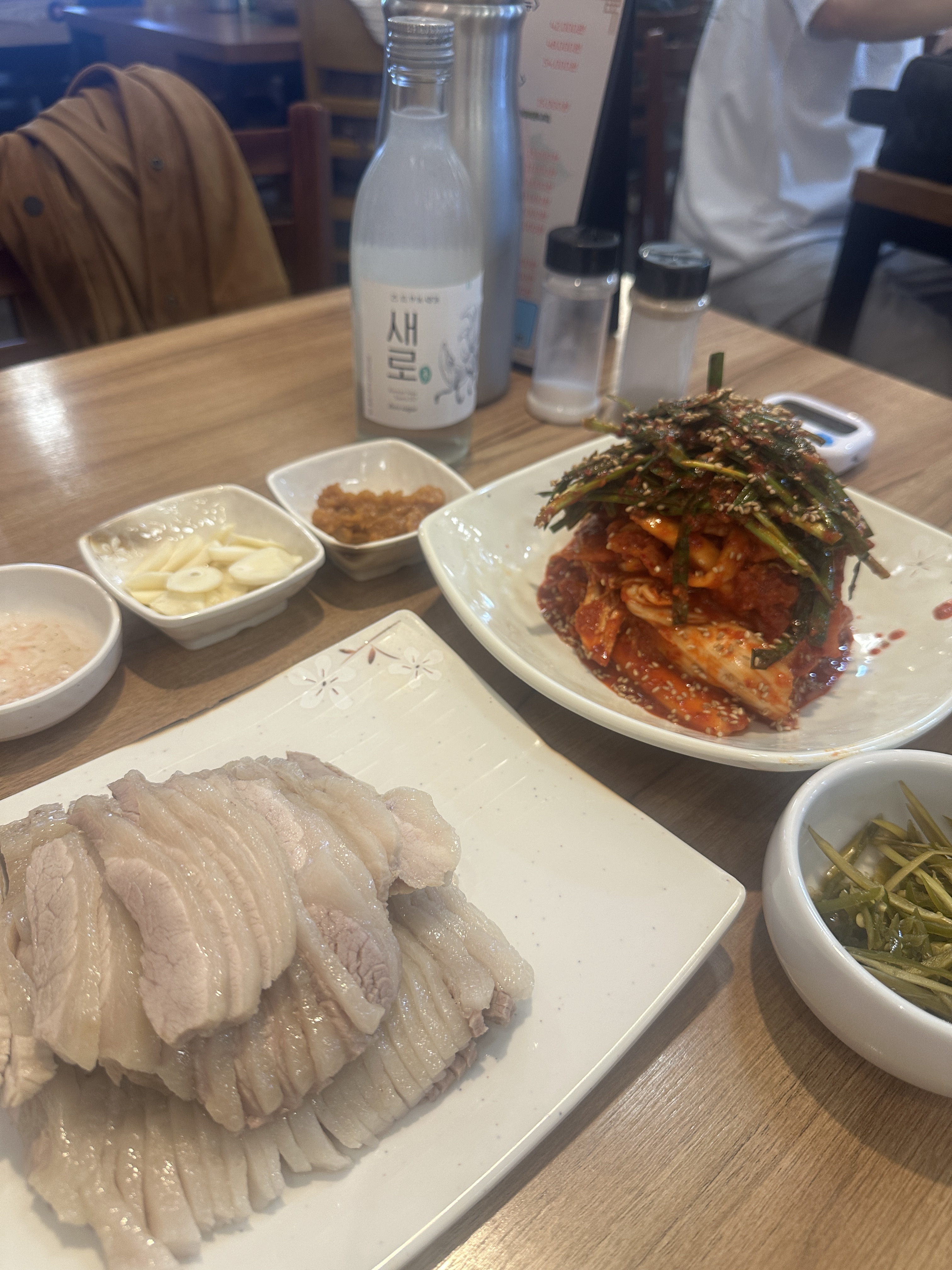 처음왔는데 웨이팅이 있어서 깜짝 놀랐네요 - 안양 맛집 원더풀보쌈 안양평촌 본점