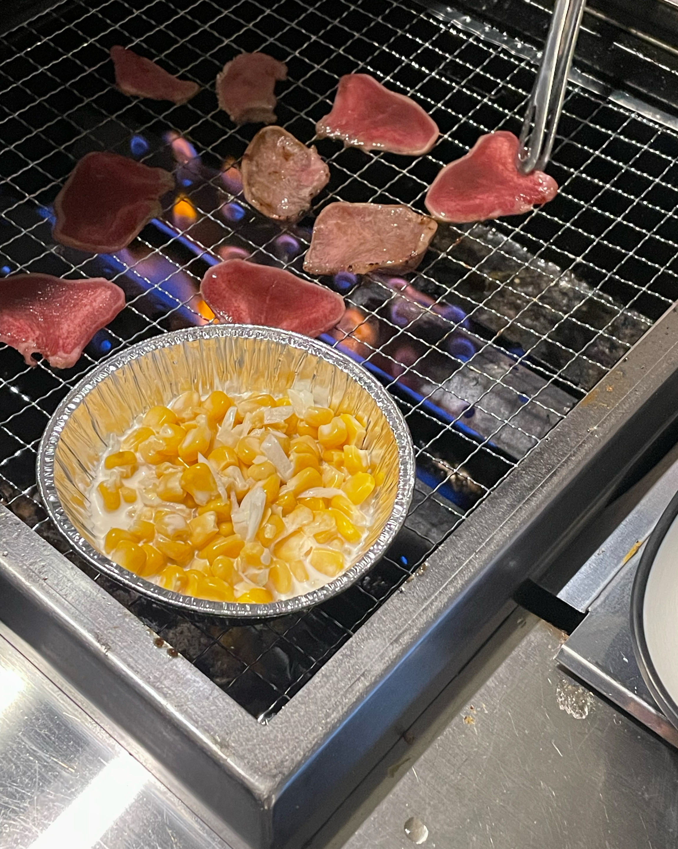 무제한으로 다양한 고기도 맛볼 수 있고 사이드도 무제한이라 가성비값인듯 ! - 인천 맛집 호르몬치치 부평점