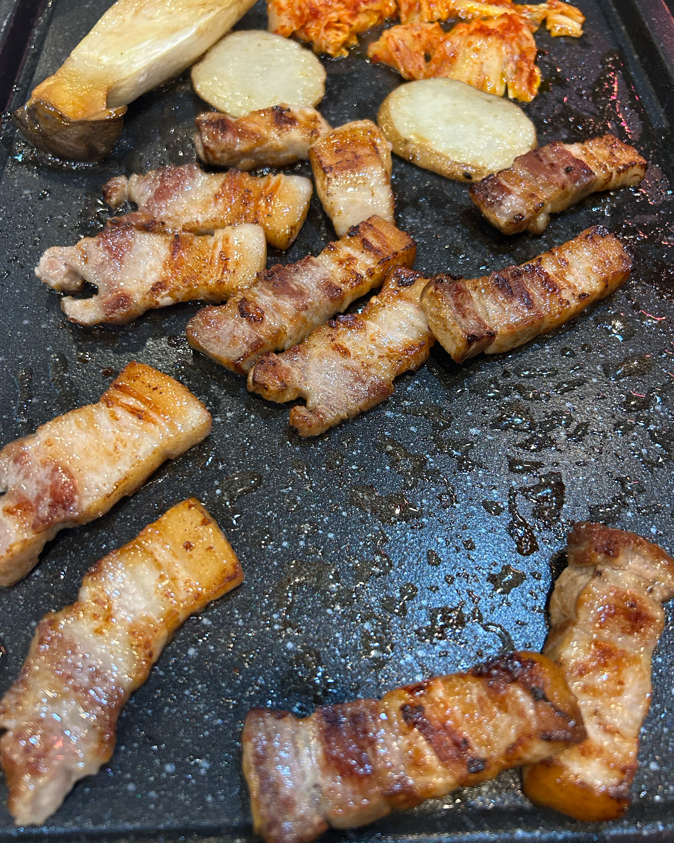 고기 두껍고 질도 좋고 너무 맛있어요,,, 직원분들도 너무 친절하시구 다음에 또 여기로 올
