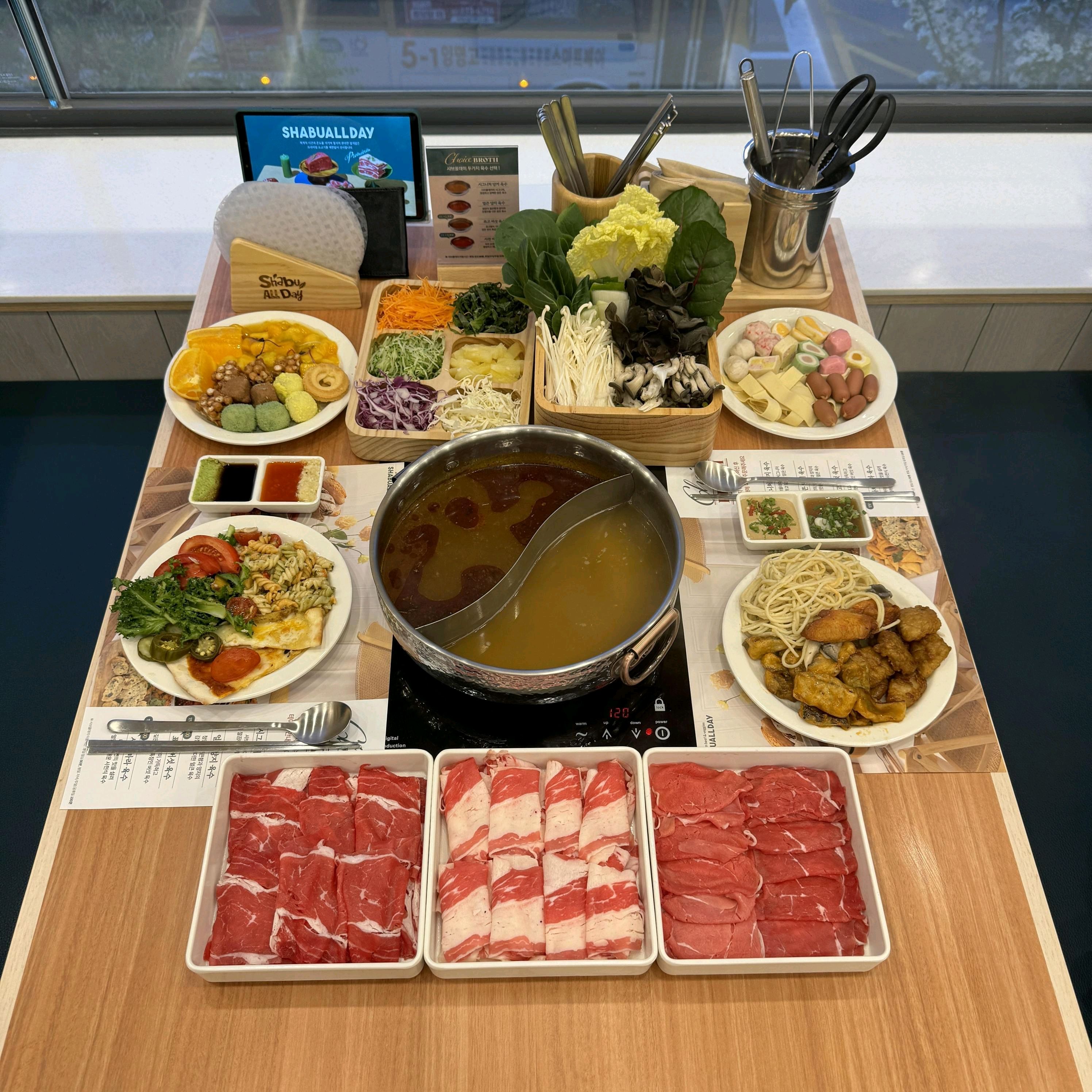 맛있게 즐겼어요~ 디핑소스가 다양해서 취향대로 골라 먹을 수 있는 점이 좋았같아요 다양한
