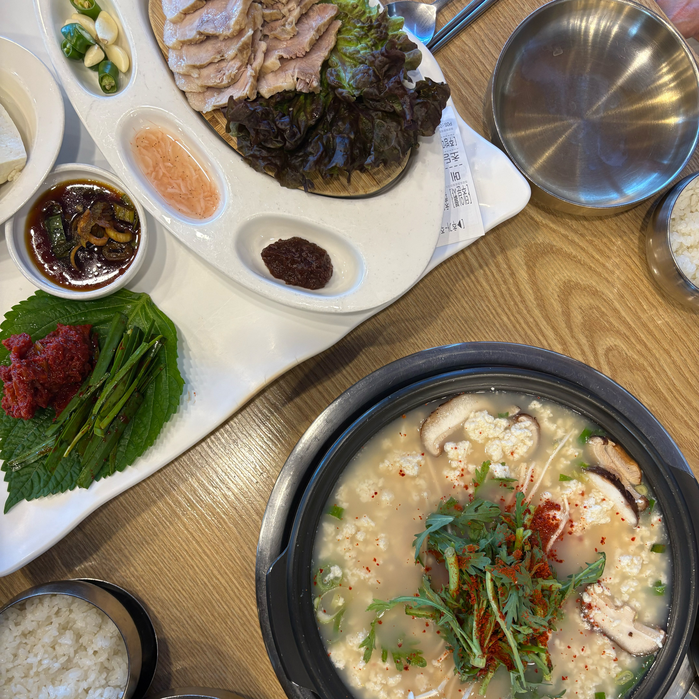 첫방문한 정은숙초당순두부, 강릉하면 순두부라 항상 먹고가는데 이렇게 푸짐하고 맛있는 순두부