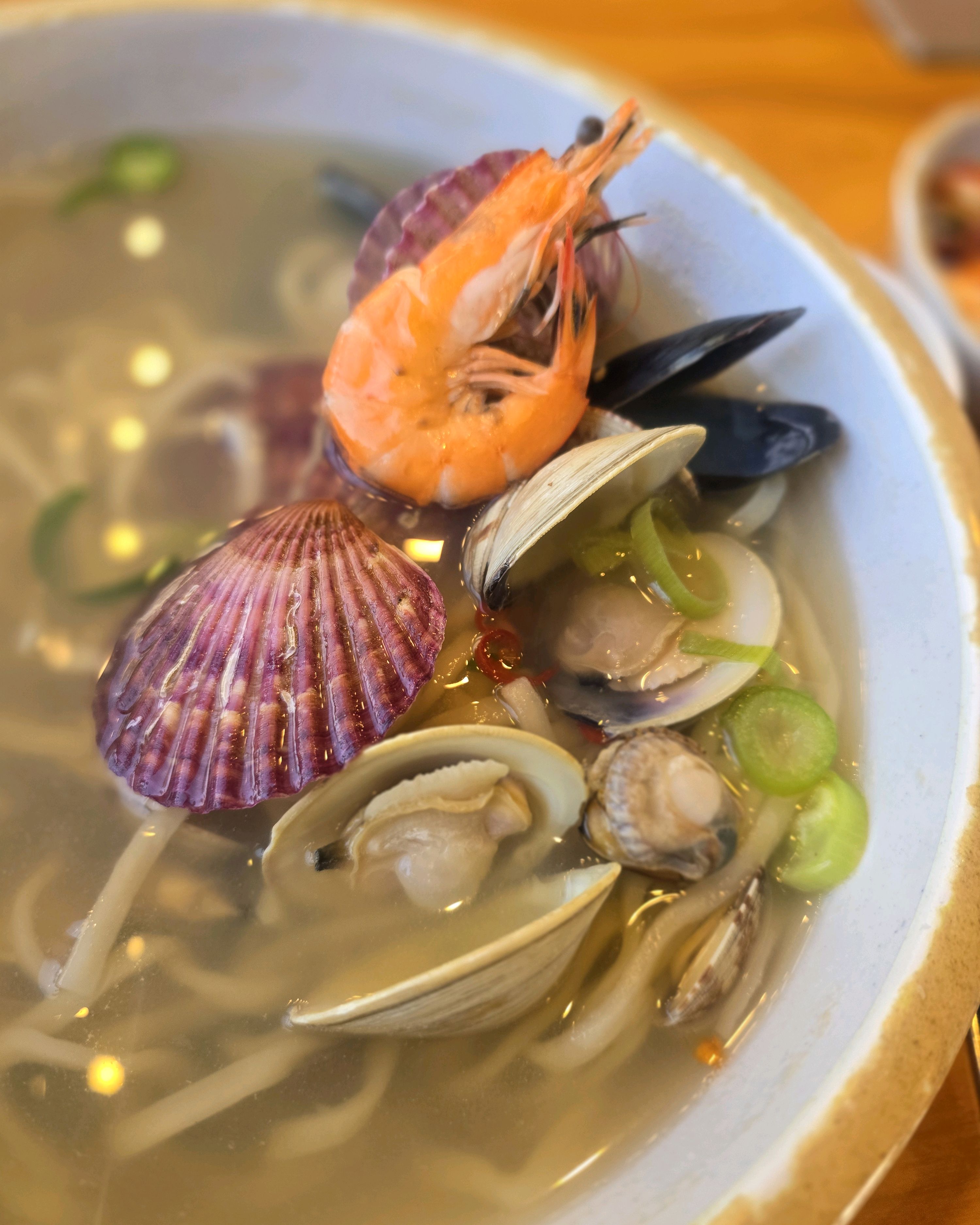리뷰가좋아서 방문했어요 - 인천 맛집 97도씨해물칼국수 영종도본점