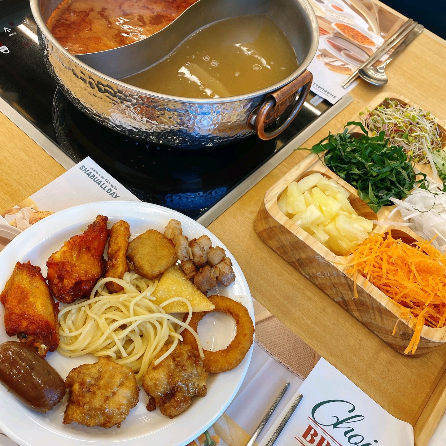 샐러드바도 다양하고, 육수 종류도 많아서 골라먹기 좋아요~~♡ - 안산 고잔동 맛집 샤브올데이 안산문화광장점
