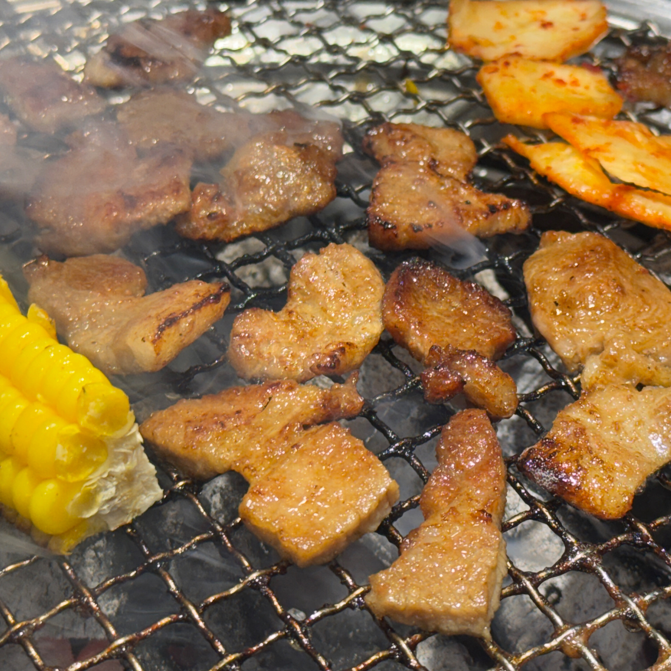 평일에 오니까 웨이팅없이 바로 입장할 수 있었어요. - 신촌 맛집 명륜진사갈비 서울신촌점
