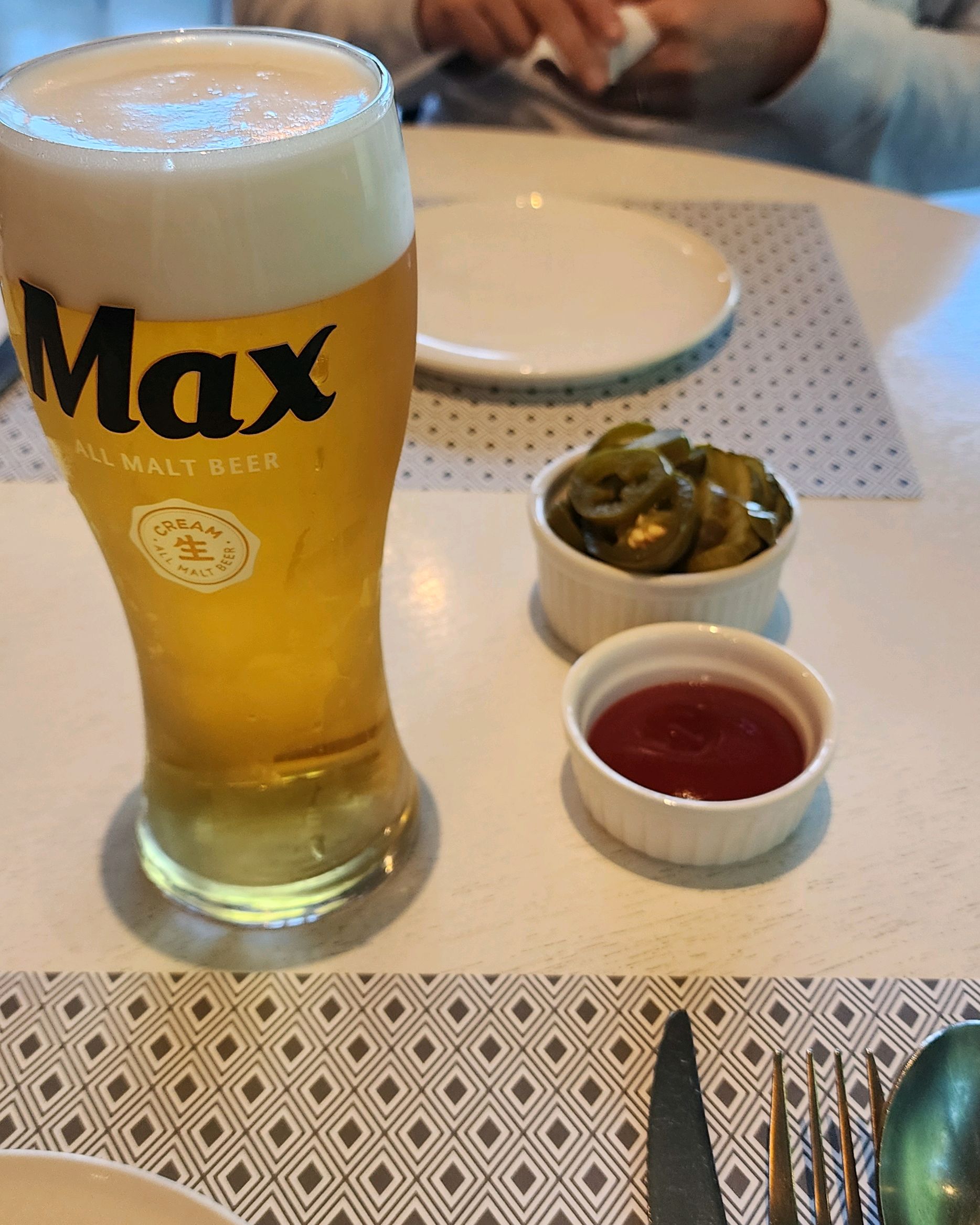 음식이 맛있고 커피도 너무 맛있어요 ~!! - 대구 맛집 준브로수성못