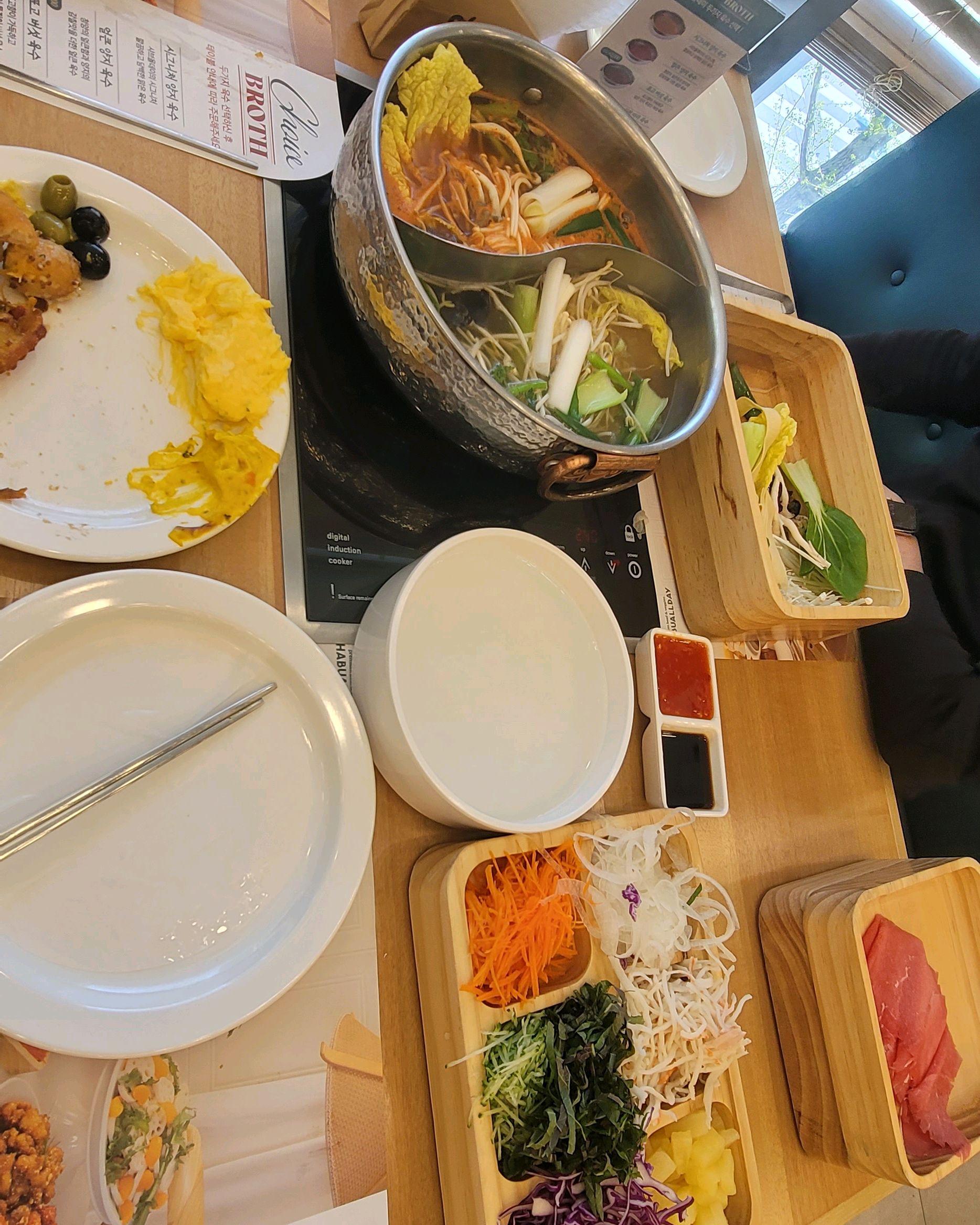 아이가 참 좋아하고 소고기를 무한대로 먹을 수 있고 여러가지 먹기좋아요♡ - 대구 상인동 맛집 샤브올데이 대구상인점