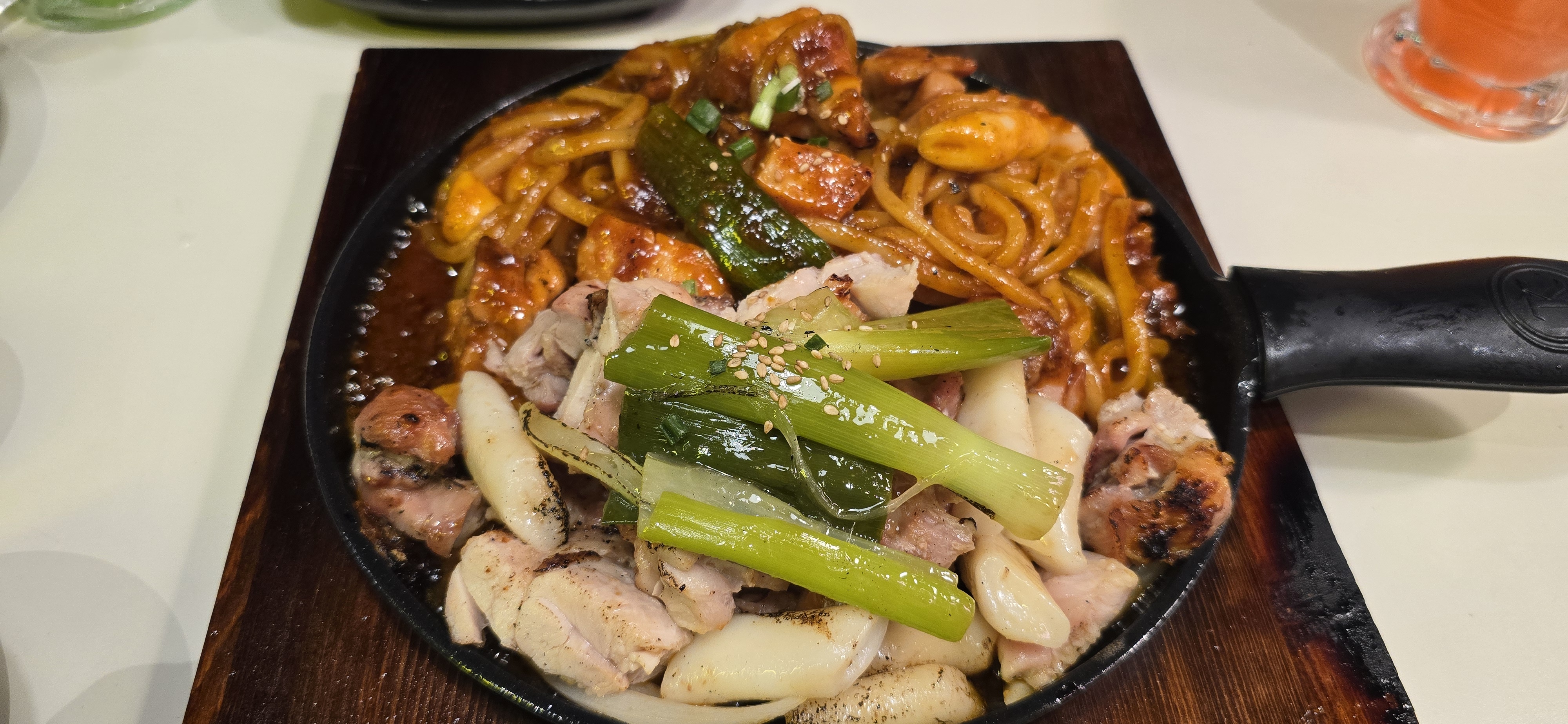 처음 지인들과 와본 감탄계치킨 - 불당동 맛집 감탄계 숯불치킨 불당점