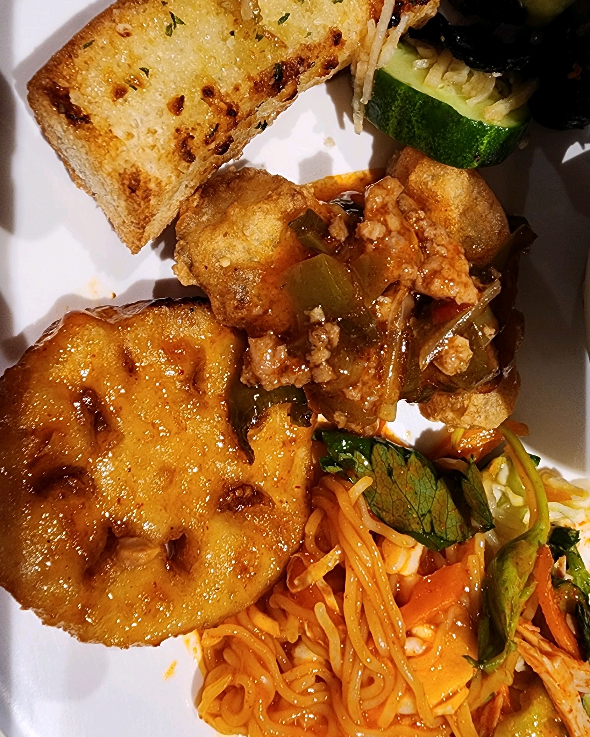 주차하기 편해서 좋았어요. 직원분이 일을 굉장히 열심히 하시더라구요. - 가경동 맛집 애슐리퀸즈 NC청주점