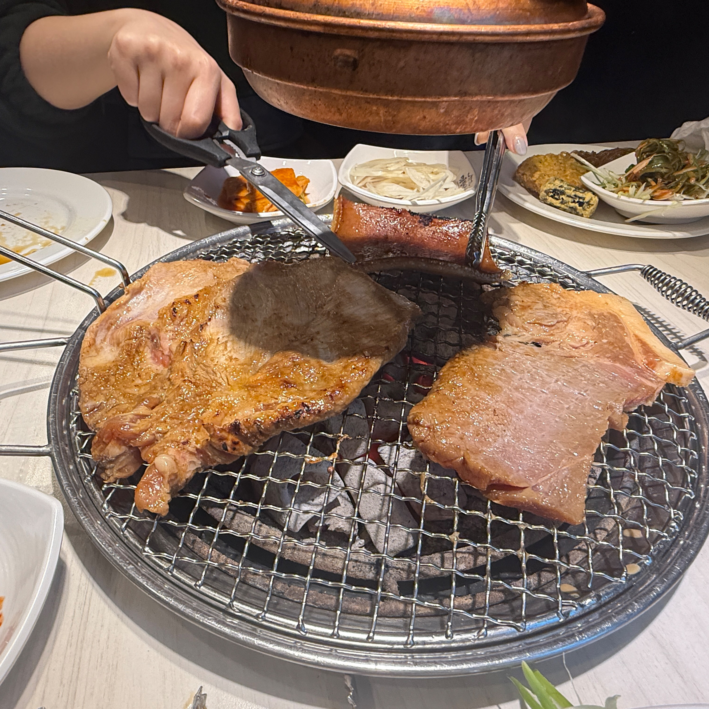 맛있어요 두번째 방문입니다 - 제주 맛집 명륜진사갈비 제주연동점