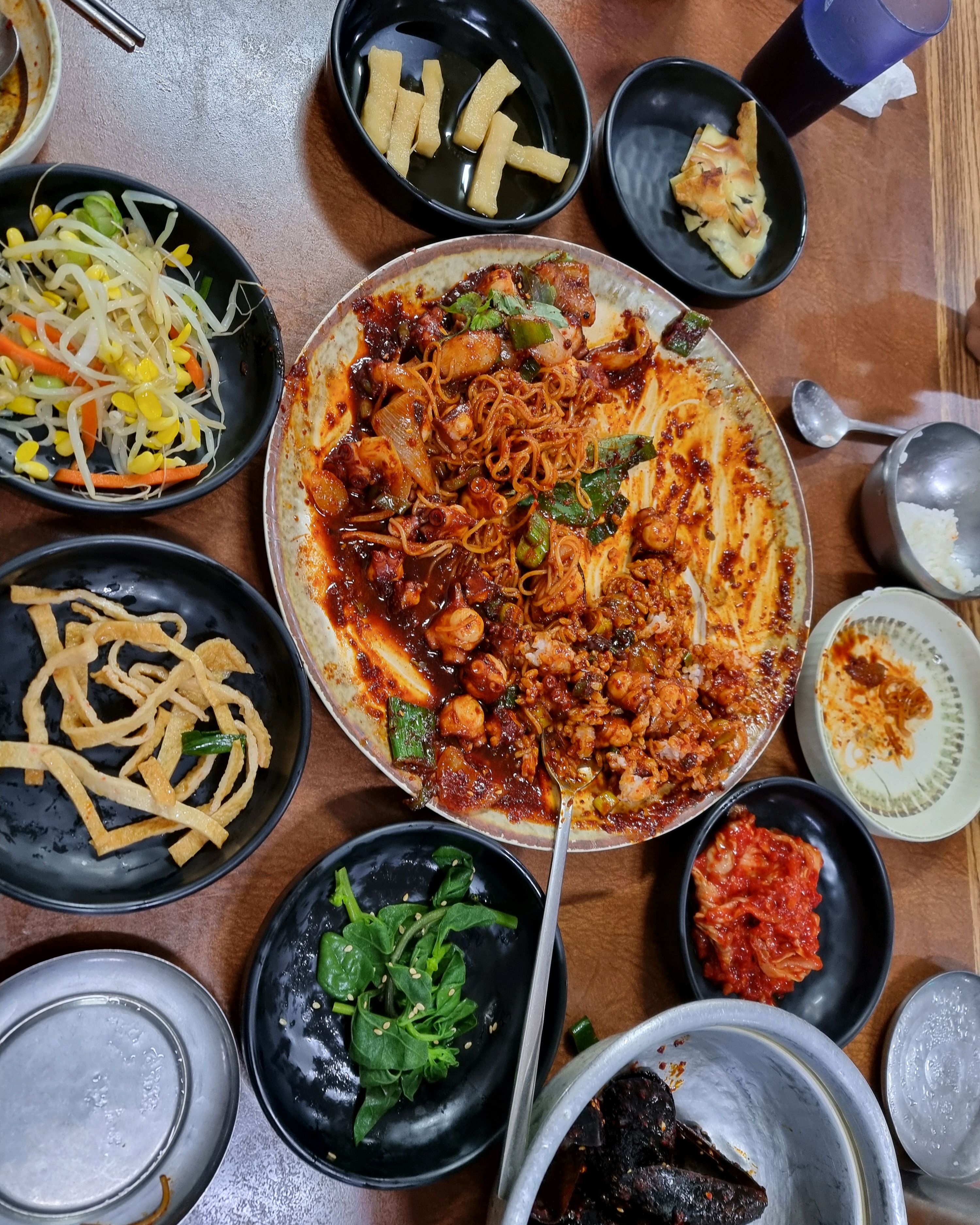 자극적이면서 중독되는맛이에요 사람이 많아서 웨이팅 많을거같았어요 - 제주 맛집 소금바치 순이네