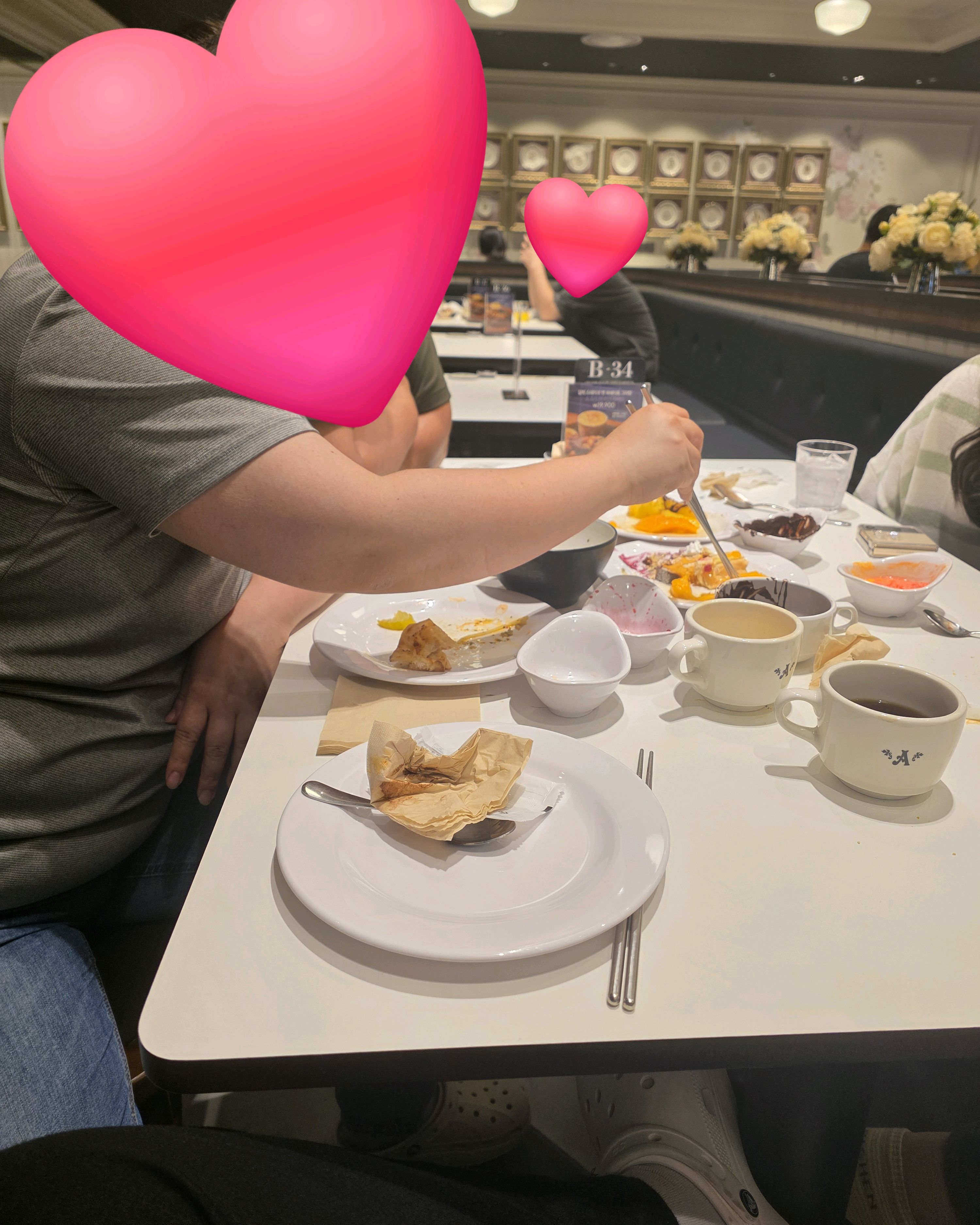 친정집 가까이에 생겨서 온 애슐리퀸즈입니다 온가족이 식사하기 좋고 음식도 다양하니 금방금방