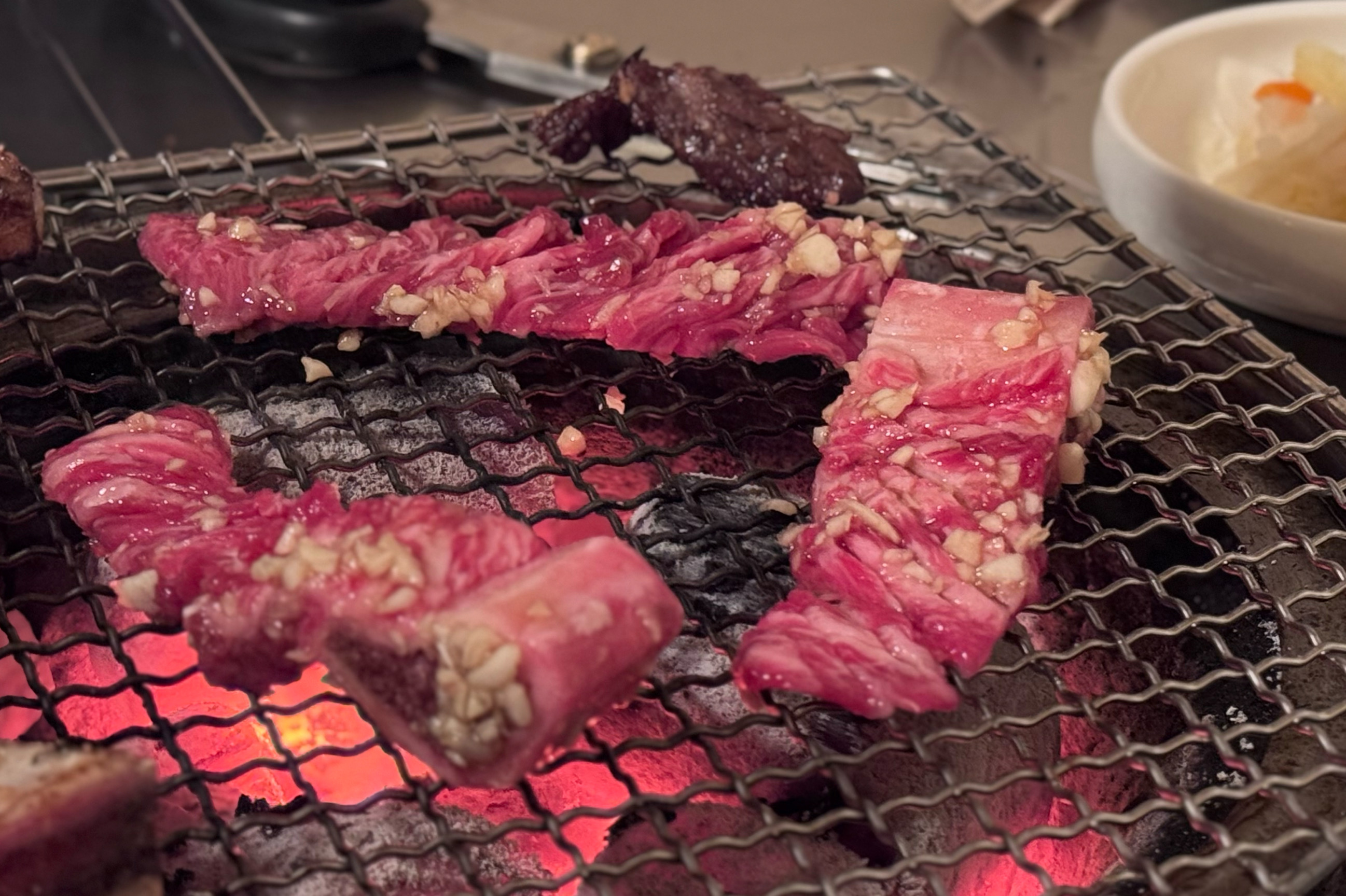 진짜 맛있게 잘 먹고 갑니다! 갈비 퀄리티가 좋네요 육회도 맛있었고, 장아찌국수가 다른 고