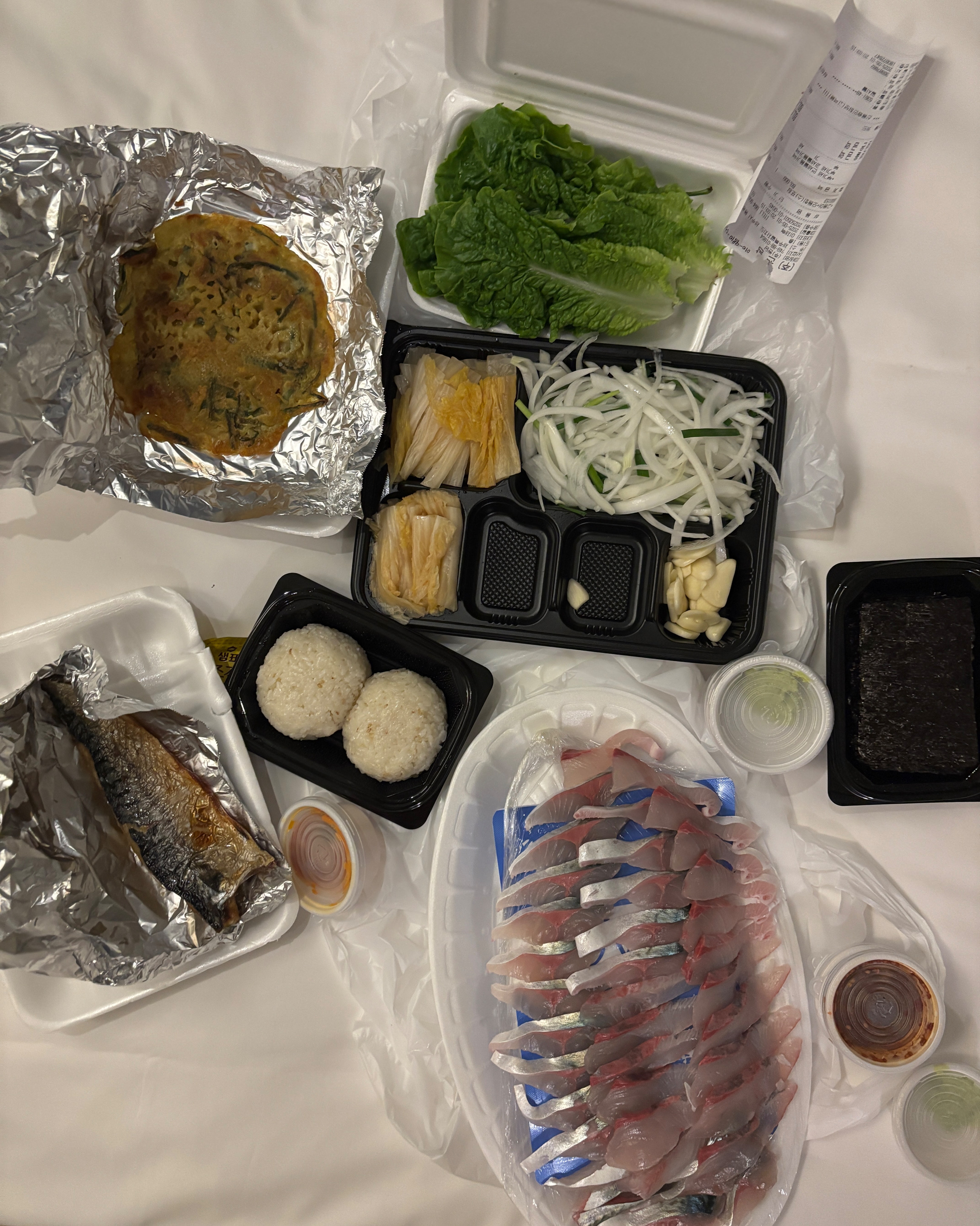 고등어회 진짜 싱싱하고 맛있어요 양도 많고 푸짐하네요:) - 제주 맛집 원담 제주본점