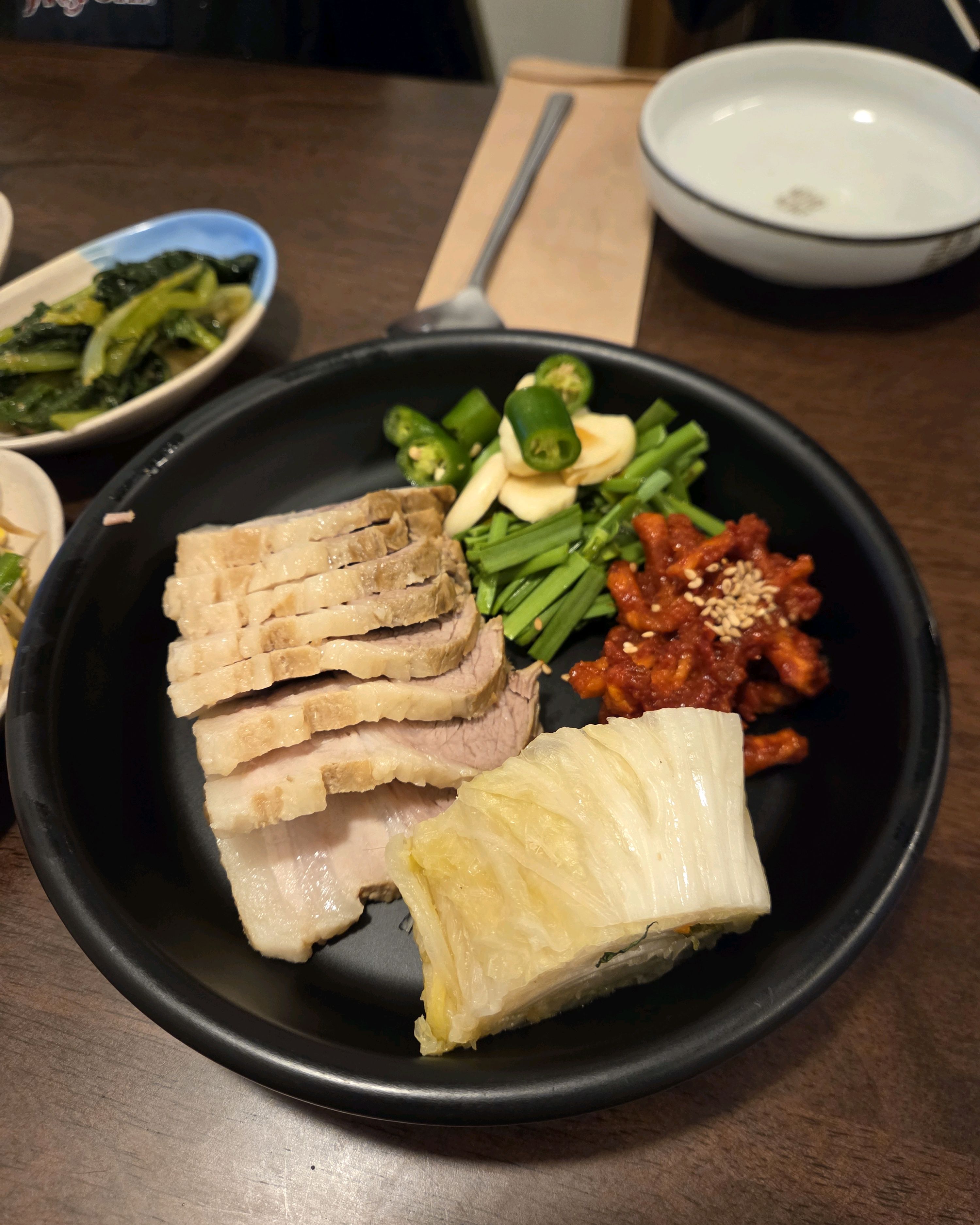 엄마랑 점심먹으러 우연히 들어왔는데 - 종로 맛집 도담 1988