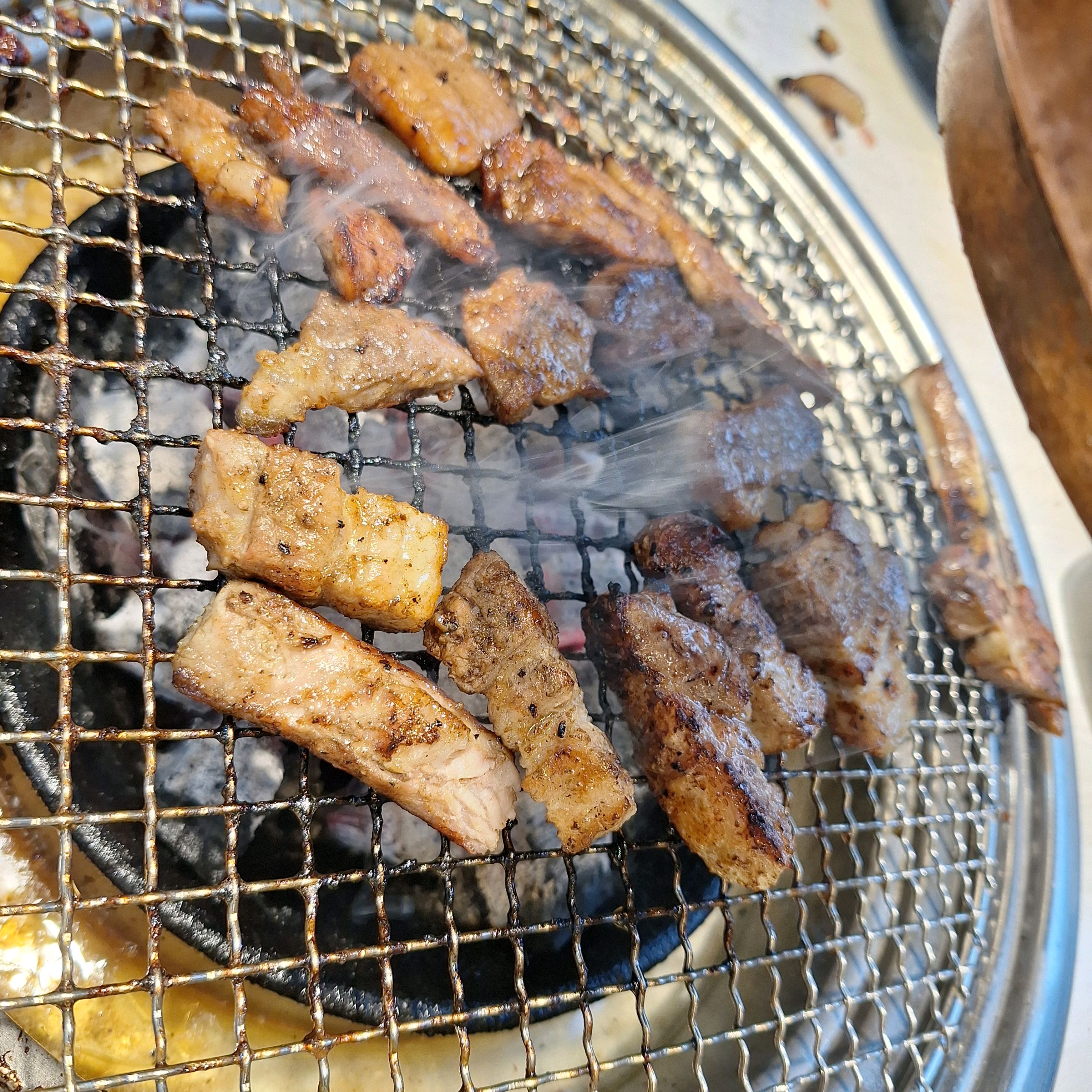 나들이 갔다가 집 근처에 있는 갈비집에 갔습니다. - 흥덕 맛집 명륜진사갈비 용인흥덕점