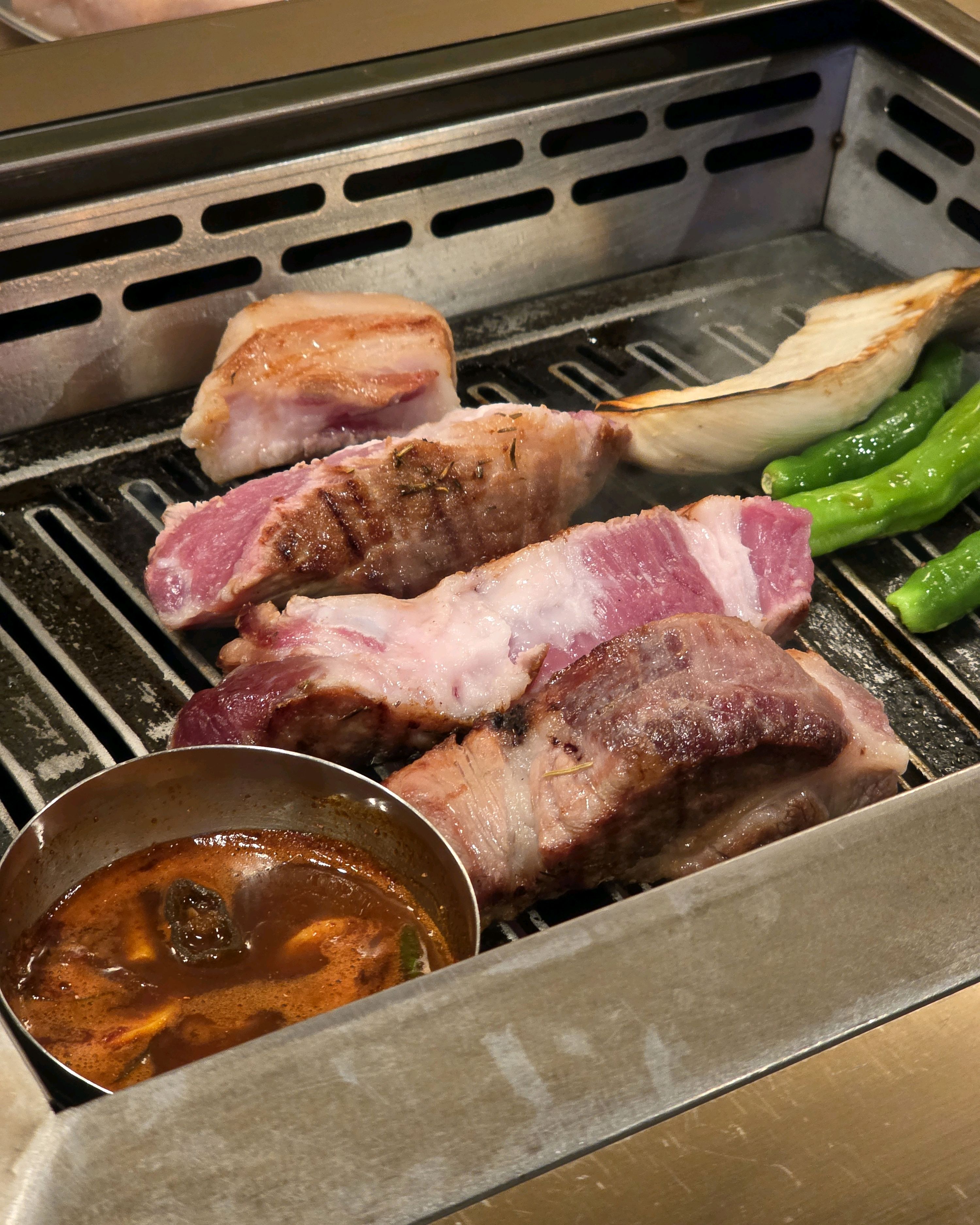 고기 맛있게 잘 먹었습니다!! - 제주 맛집 화수목보리짚불구이 연동점
