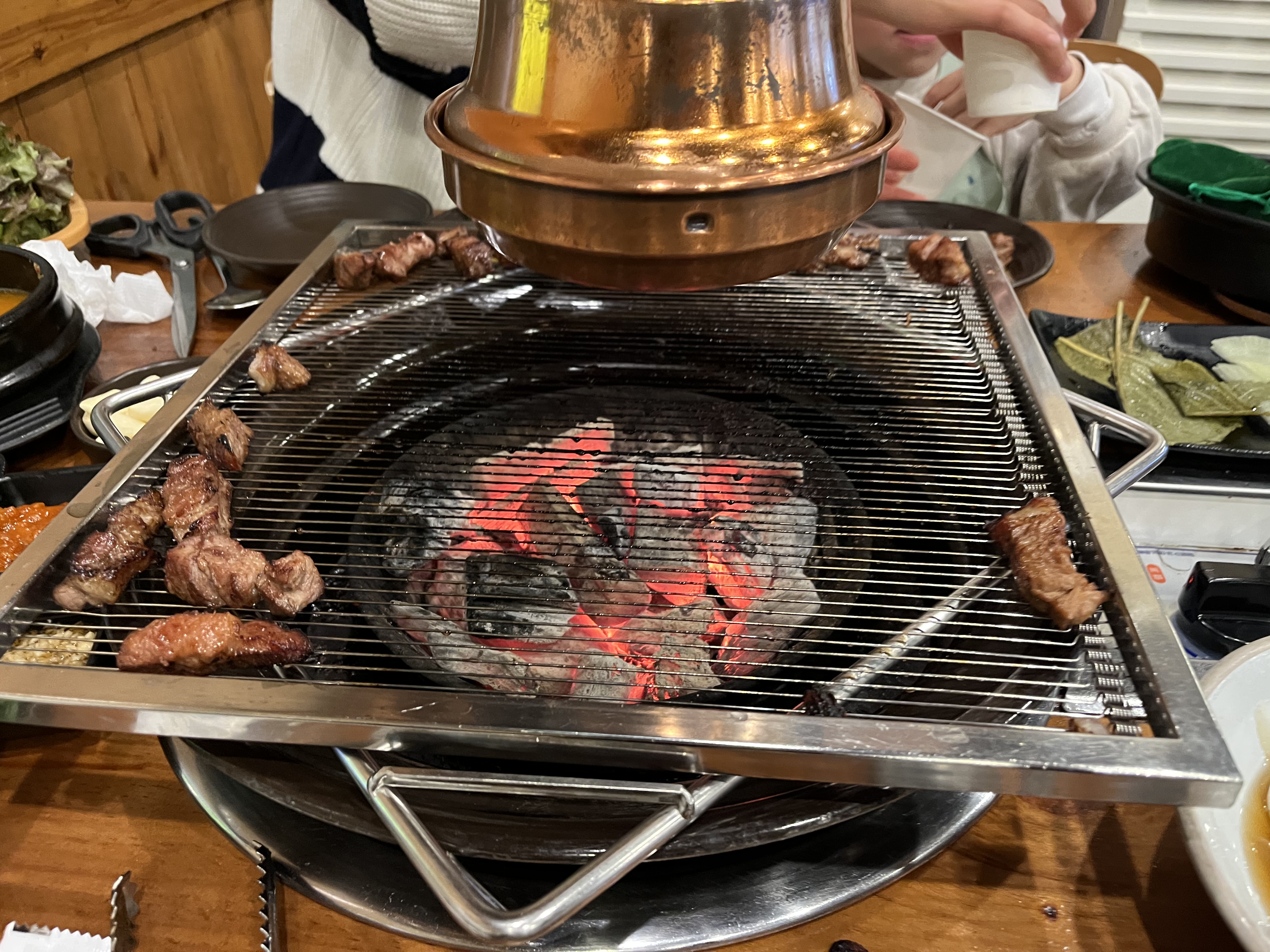 고기와 밑반찬이 너무 맛있는 고기집입니다. - 권선동 맛집 소담화로