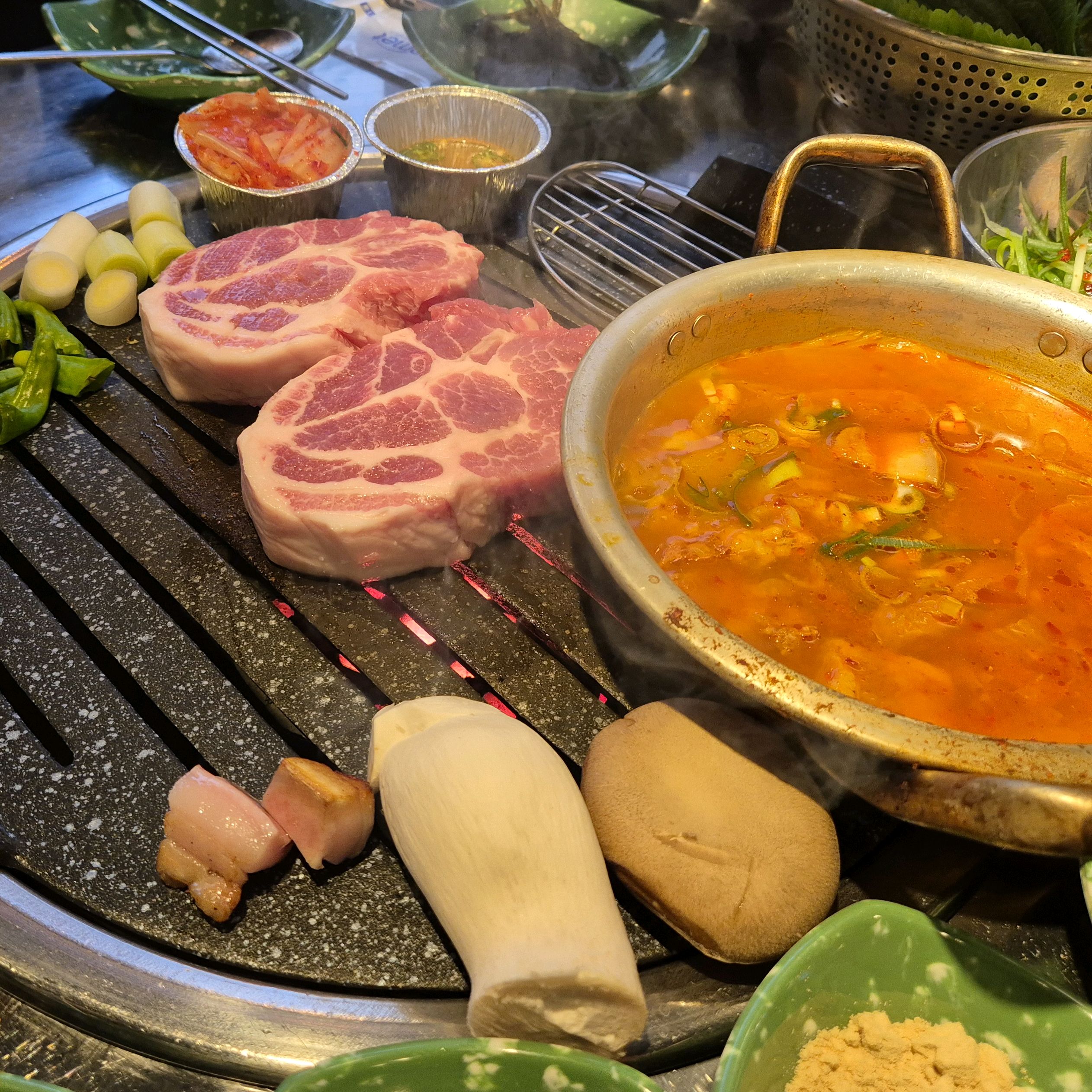 전에 껍데기 못 먹은 게 아쉬워서 다시 왔어요 - 불당동 맛집 오늘도연탄구이 천안불당점