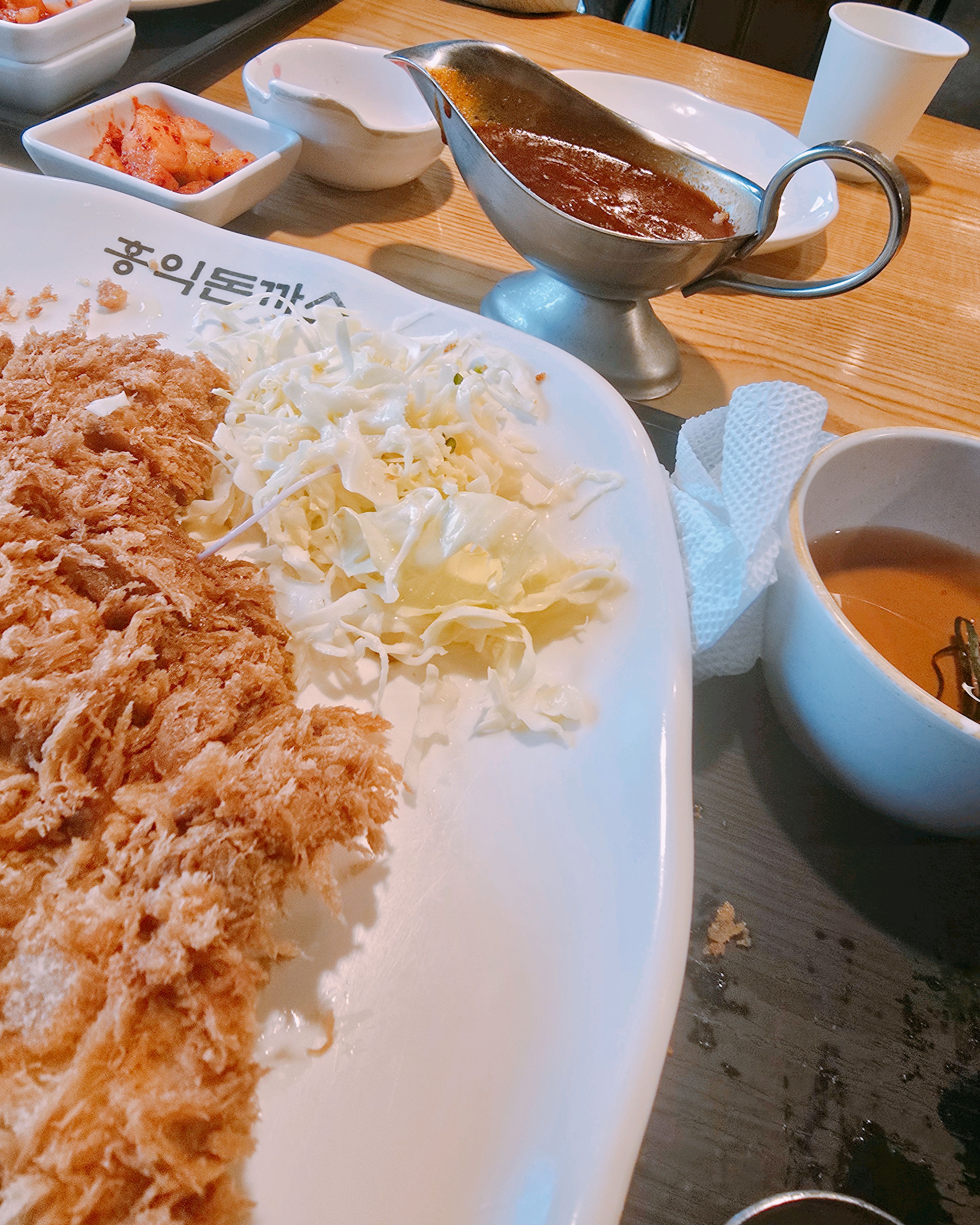 아이와 함께 맛있게 먹고 좋은시간 보내고가요~~ 점심시간 손님이 많은데도 친절한 여직원분