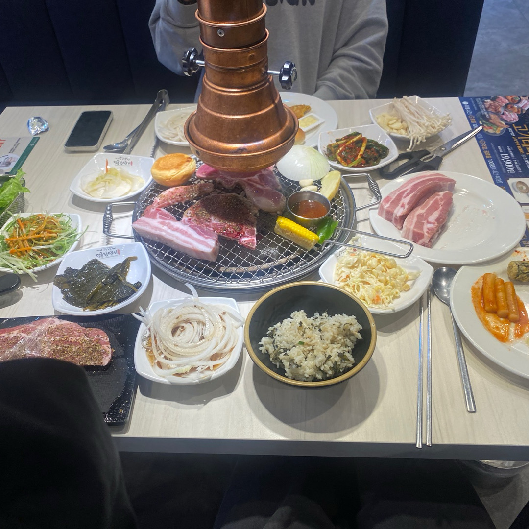 양념갈비는 기본이고, 프렌치랙에 샤브샤브까지??종류도 미친듯이 많고 하나같이 다 맛있어서 