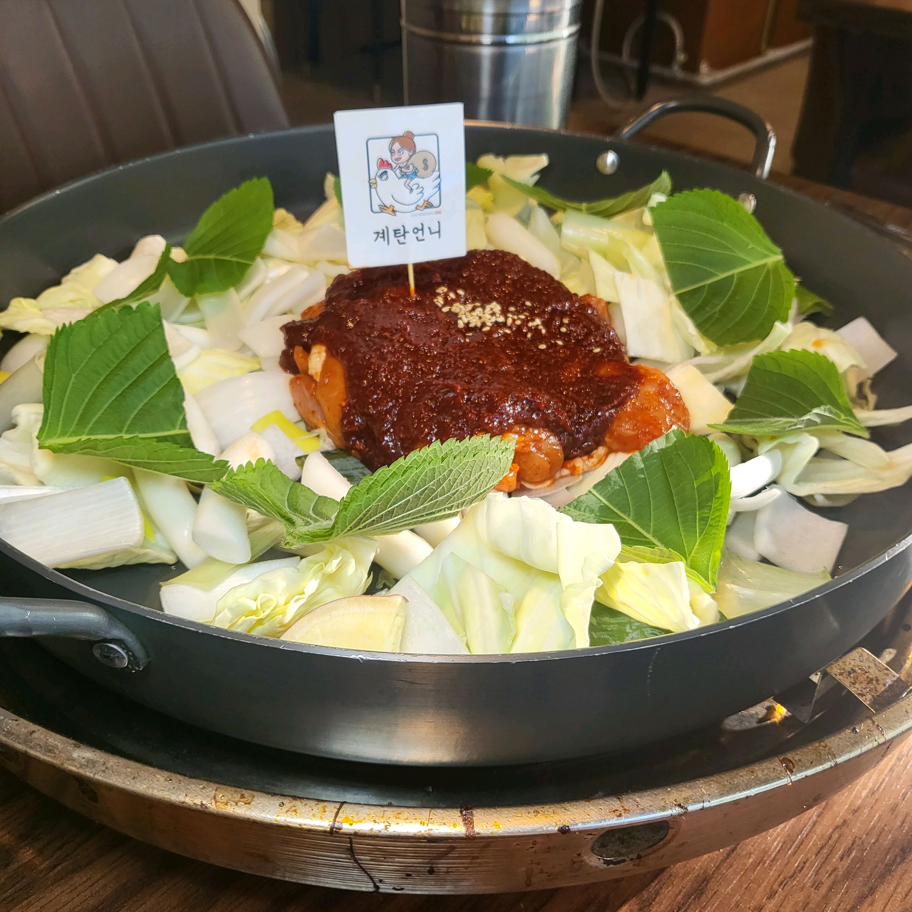 진짜 맛있는 찐맛집이요. 오랜만에 방문했는데 여전히 맛있고 분위기도 좋고 식사, 데이트장소
