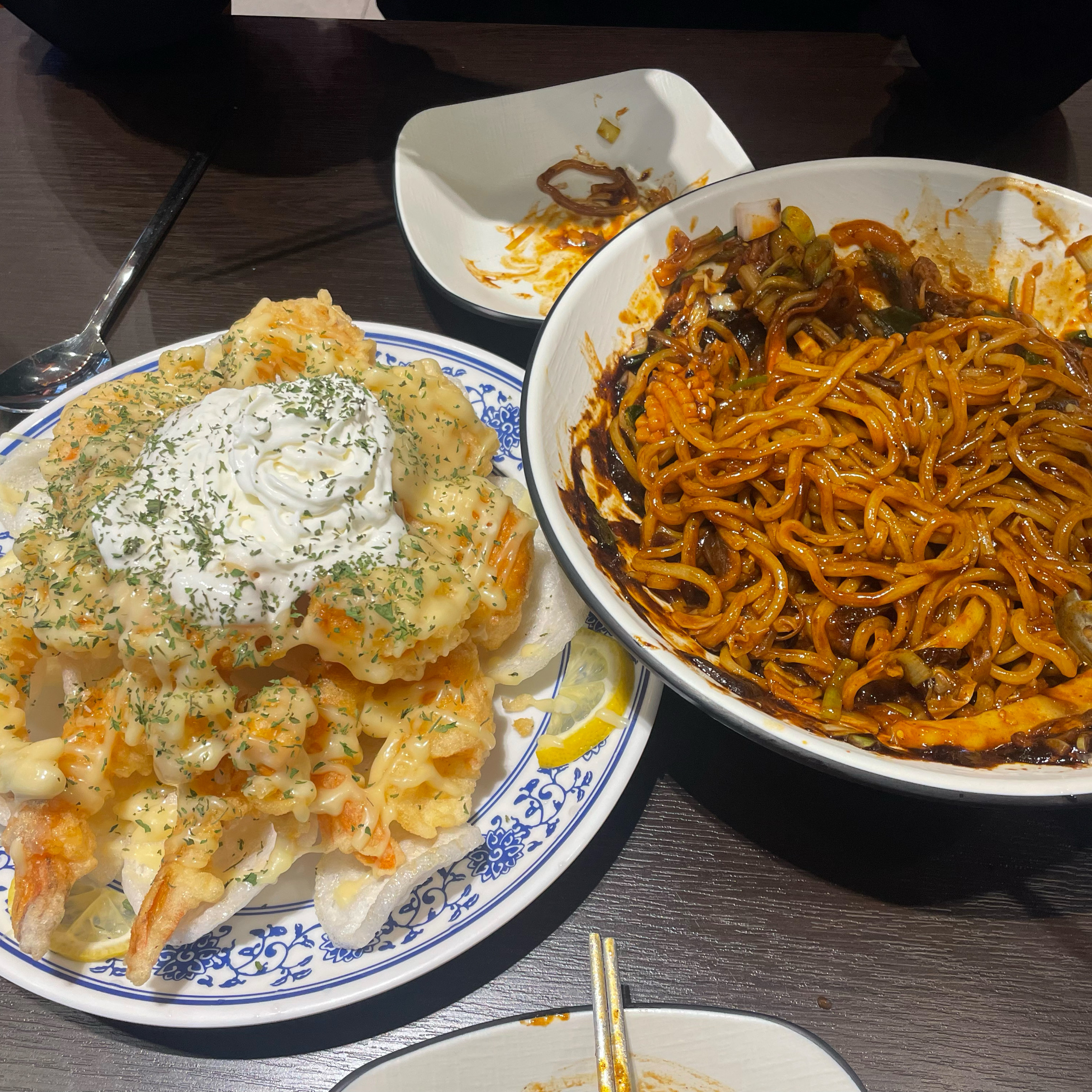 곽튜브 유튭보다가 너무 땡겨서 찾아보니 평촌에 있더라구요!! 당장 남자친구데리고 방문했습니