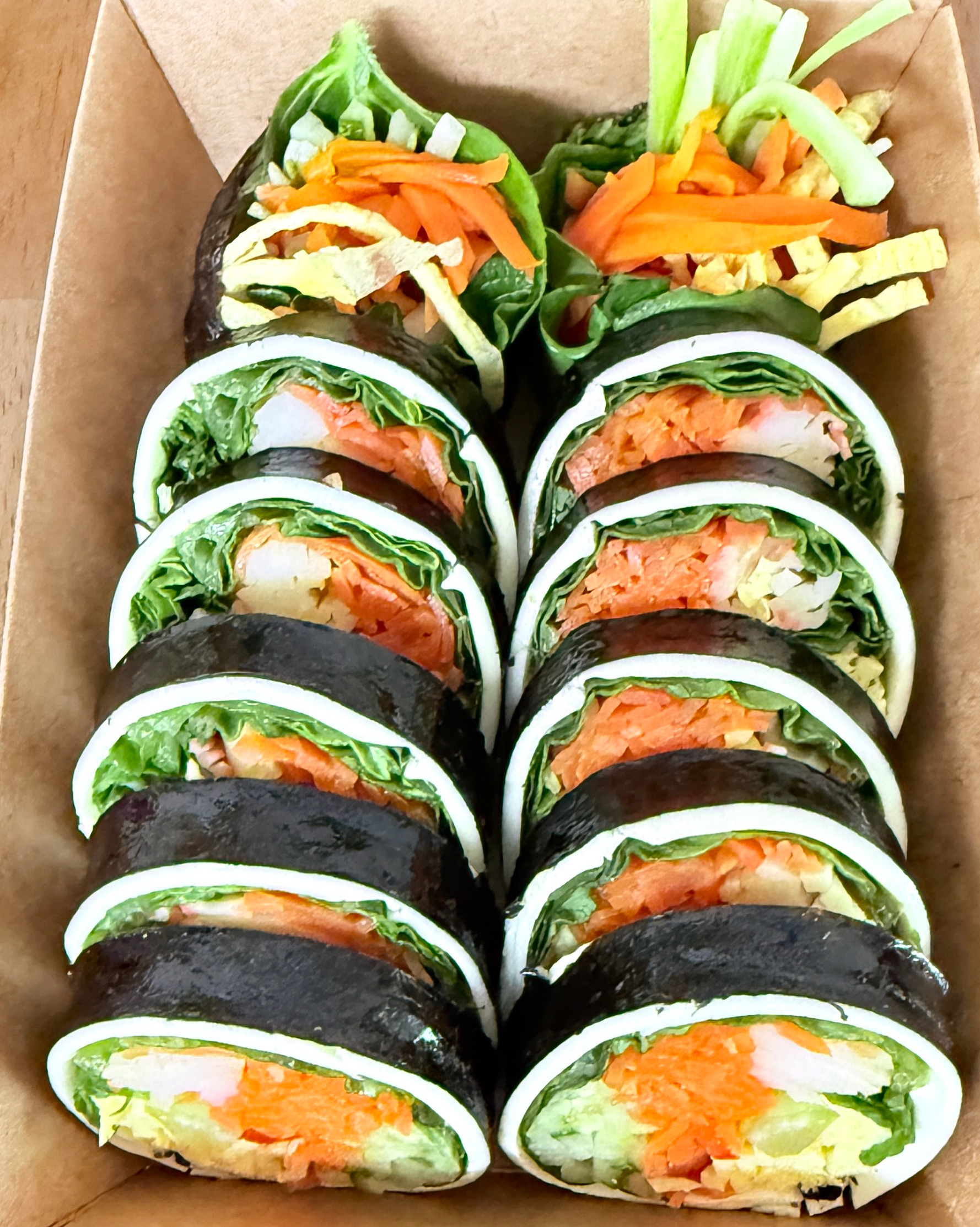 이것저것 도전해보면서 먹는 중인데 묵참김밥이 제일 맛있는 것 같아요😊 - 불당동 맛집 후하게김밥