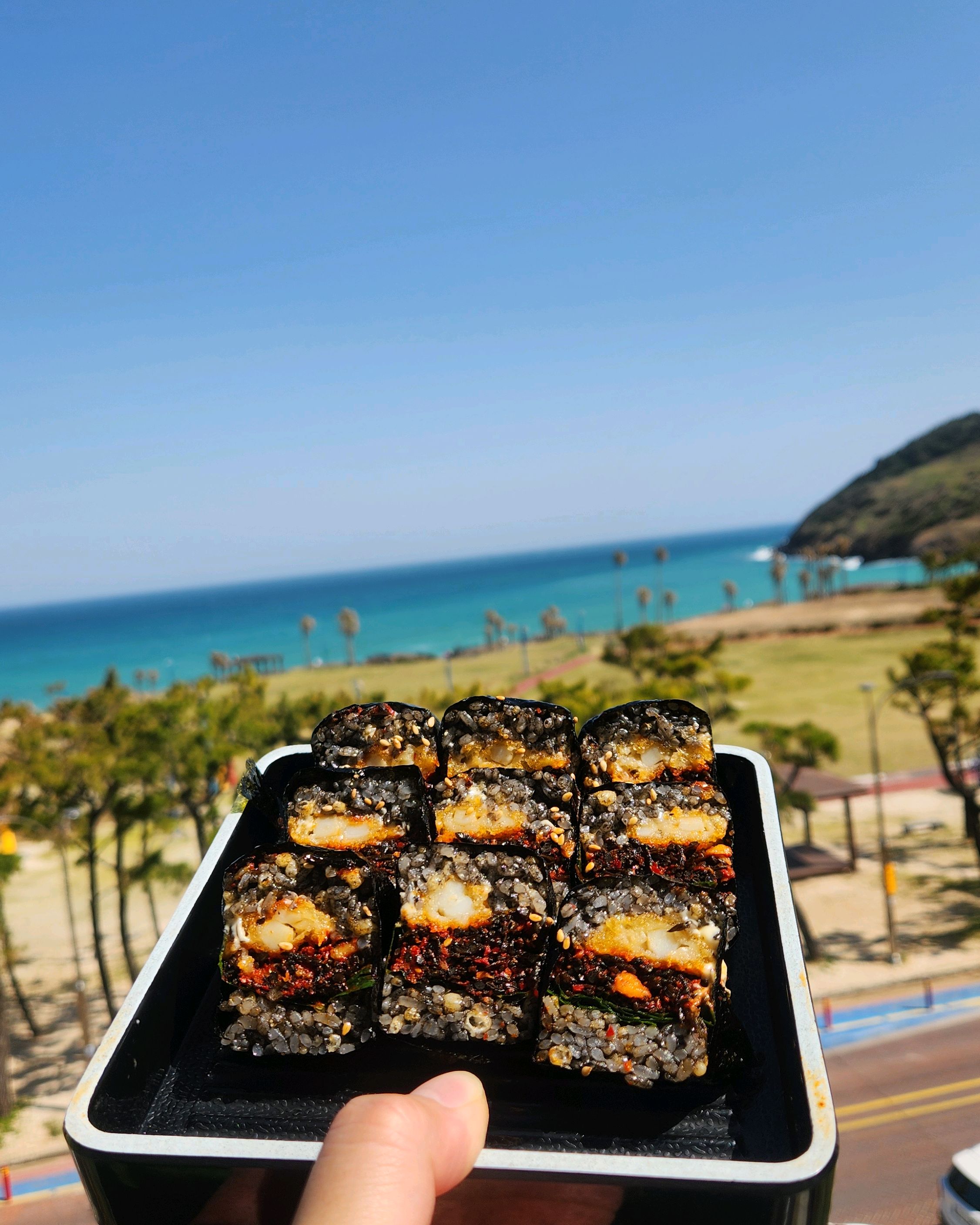 신선한 맛이에요. 맛있어요!! - 제주 맛집 해녀김밥 본점
