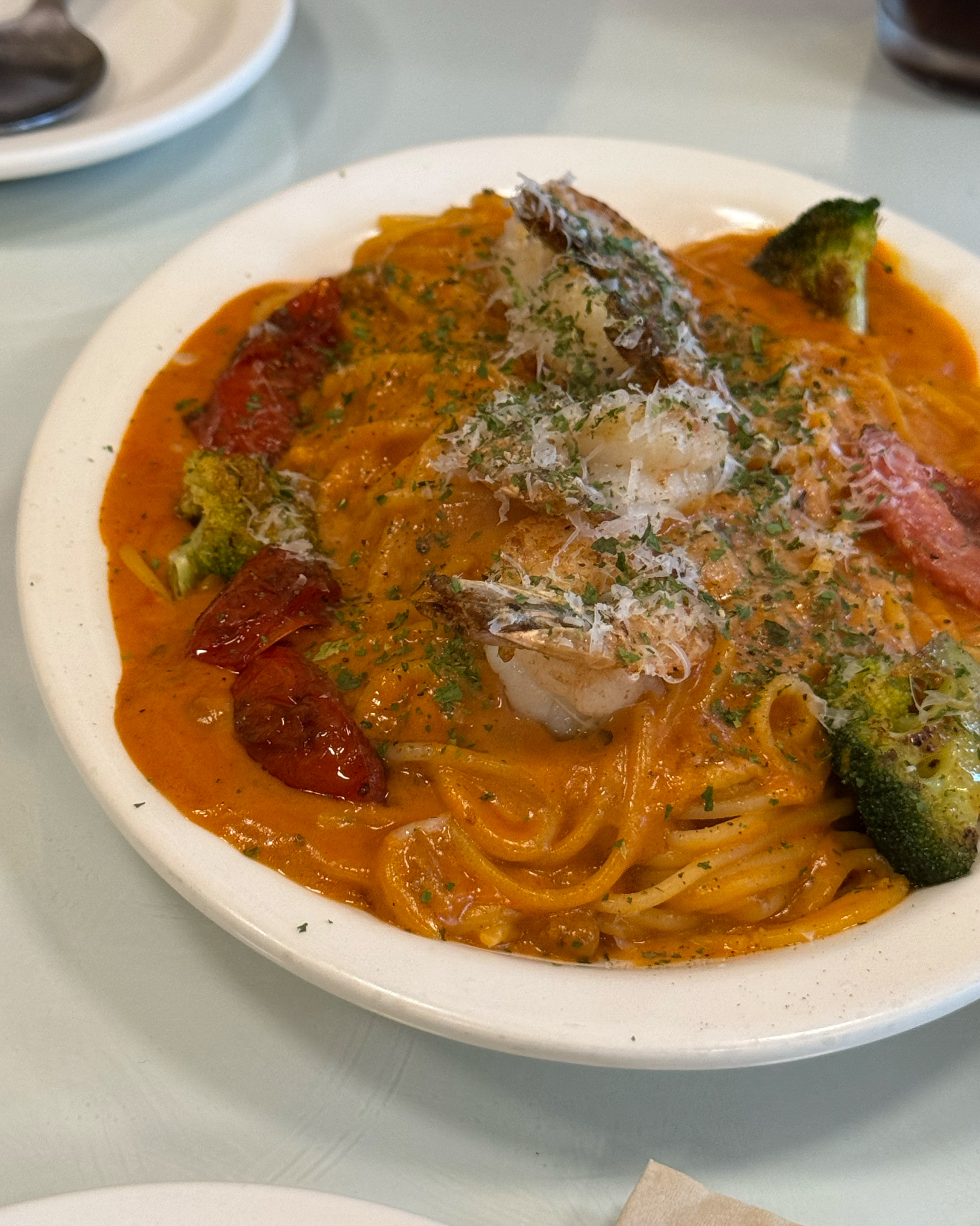 로제파스타 너무 맛잇고 고기도 부드럽도 육즙이 장난아니에요🤤 다음에 또 방문하고싶은곳! - 불당동 맛집 오렌지블루스 천안점