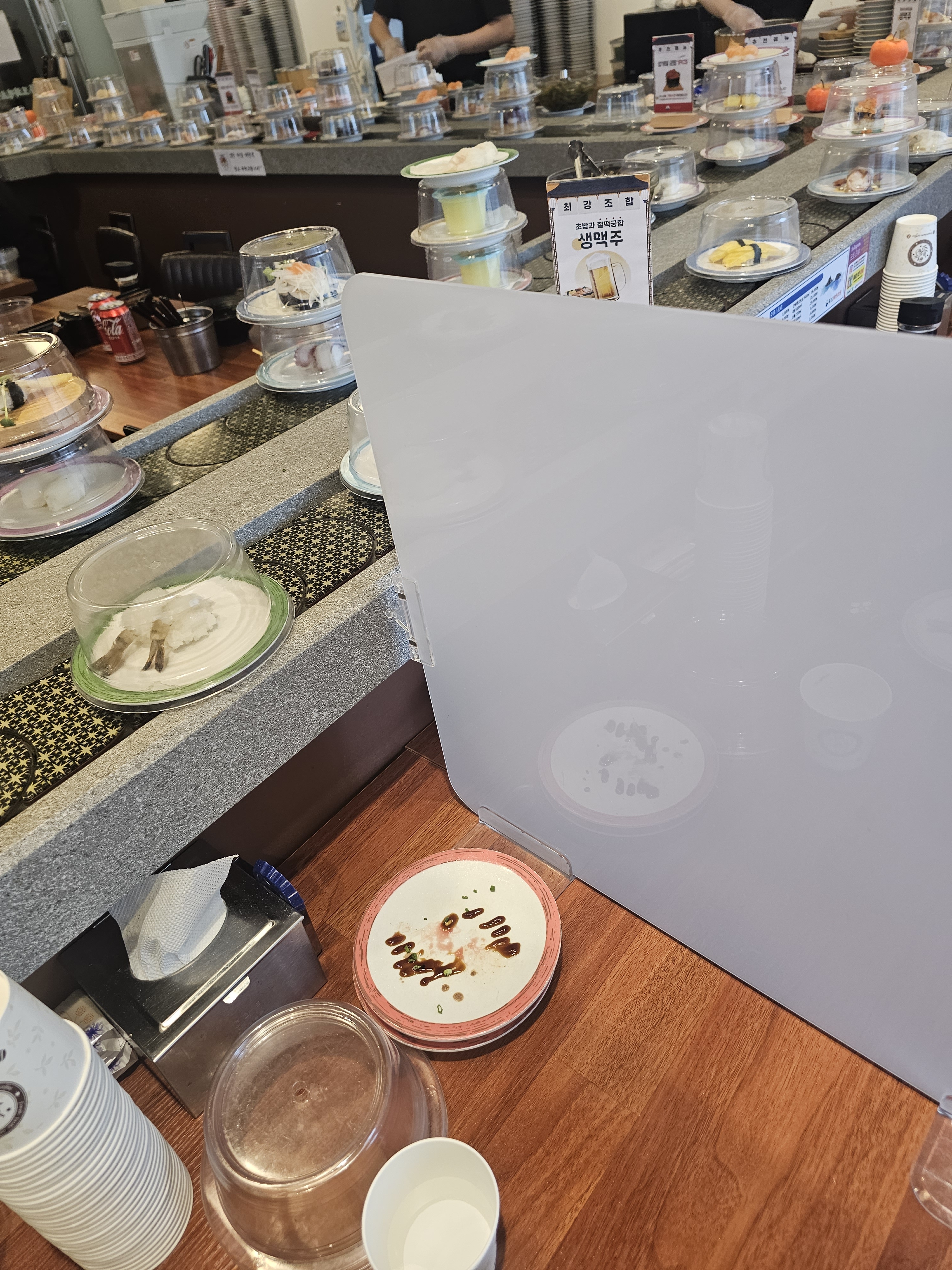 초밥 처음먹어보는데 진짜 너무맛있네요..🫶 - 불당동 맛집 독도회전초밥
