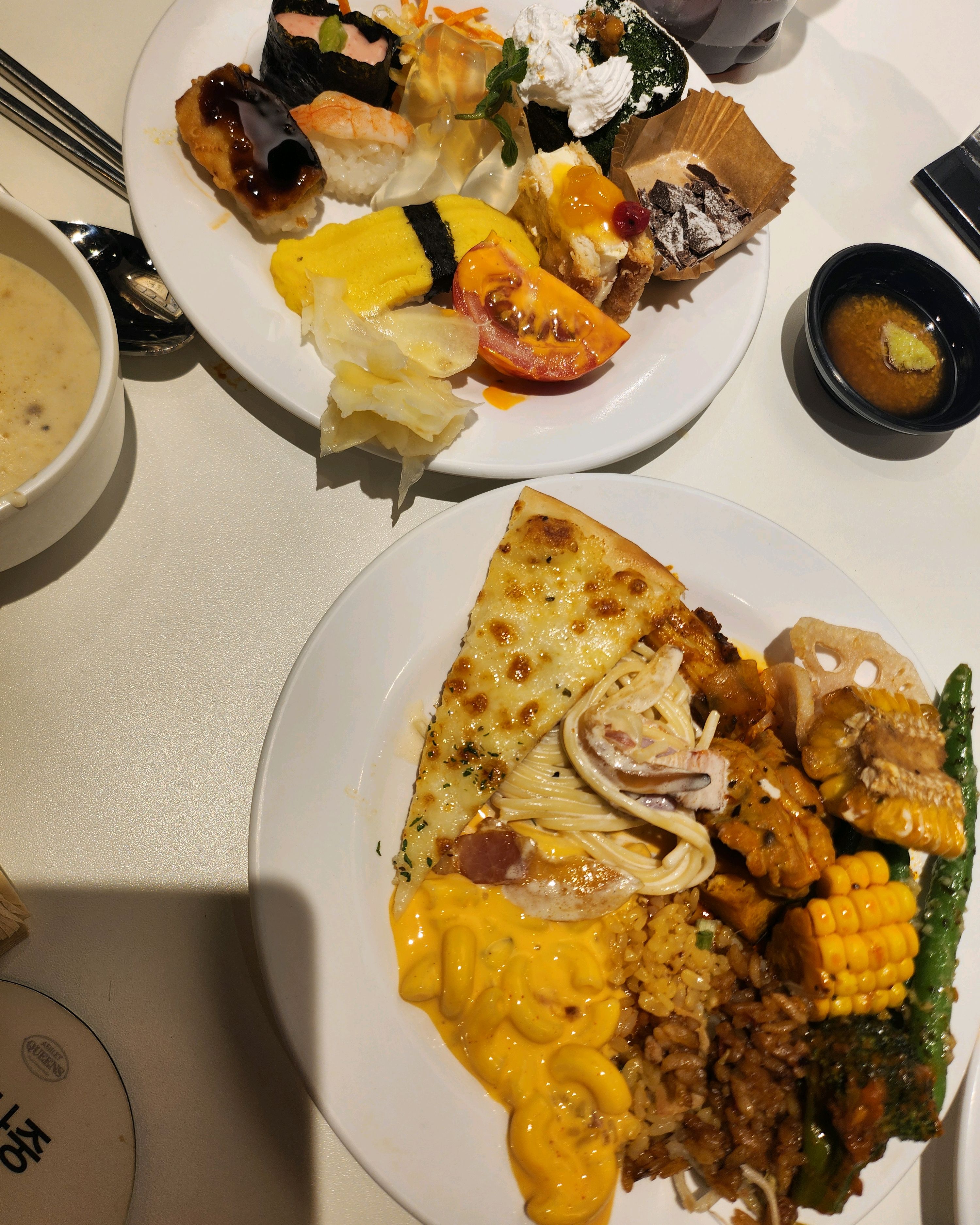 암마와 올만에 뷔폐먹기요 많이 기다렸지만 음식이 맛있어요 만족스럽습니다 - 천호 맛집 애슐리퀸즈 뉴코아 천호점