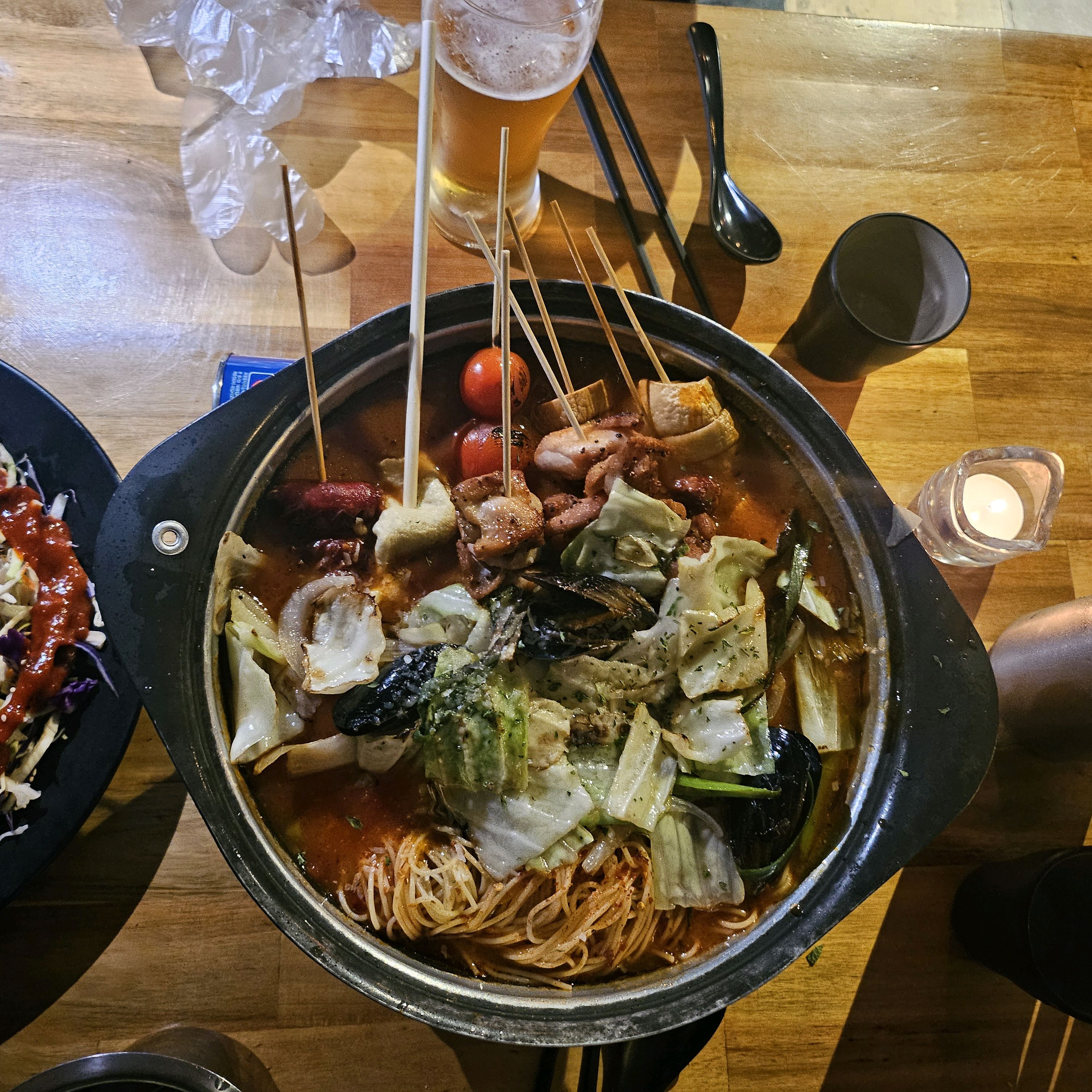 처음 가봤는데 분위기 너무 좋아요 여자 넷이서 갔는데 취향저격^^ - 안양 맛집 심야주택 범계본점