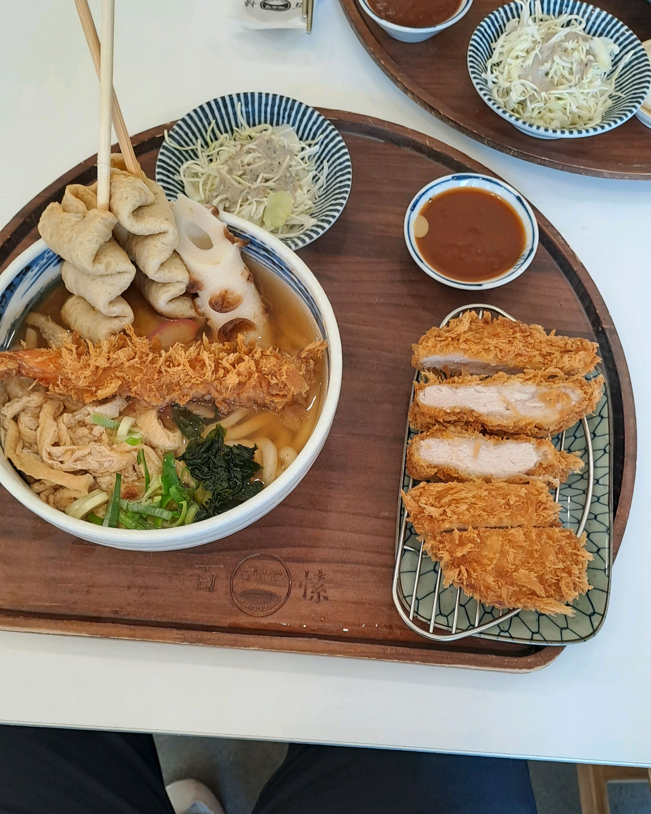혼밥하고 맛있게 먹기 딱 좋아요 - 제주 맛집 백소정 신제주연동점