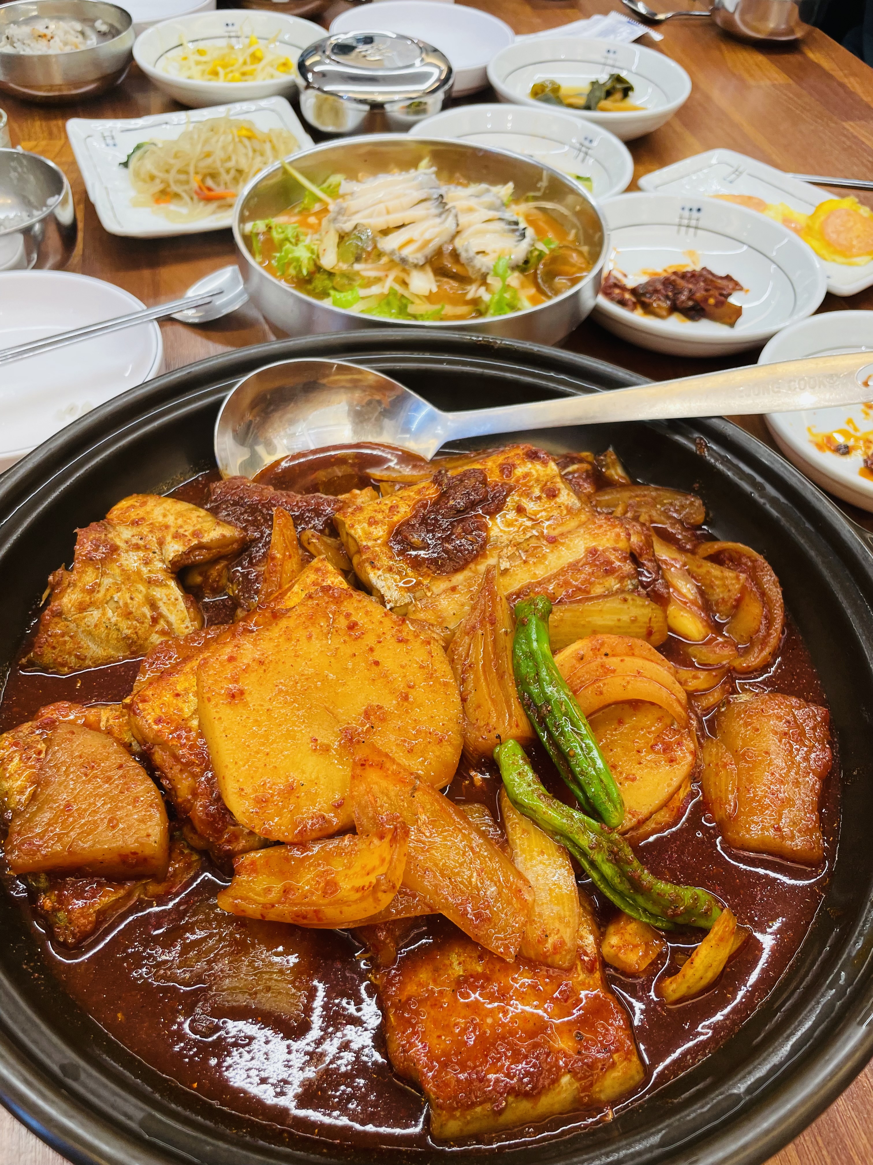 오랜만에 왔는데 가게가 업그레이드 됐네요!! 👍🏻 - 제주 맛집 논짓물식당