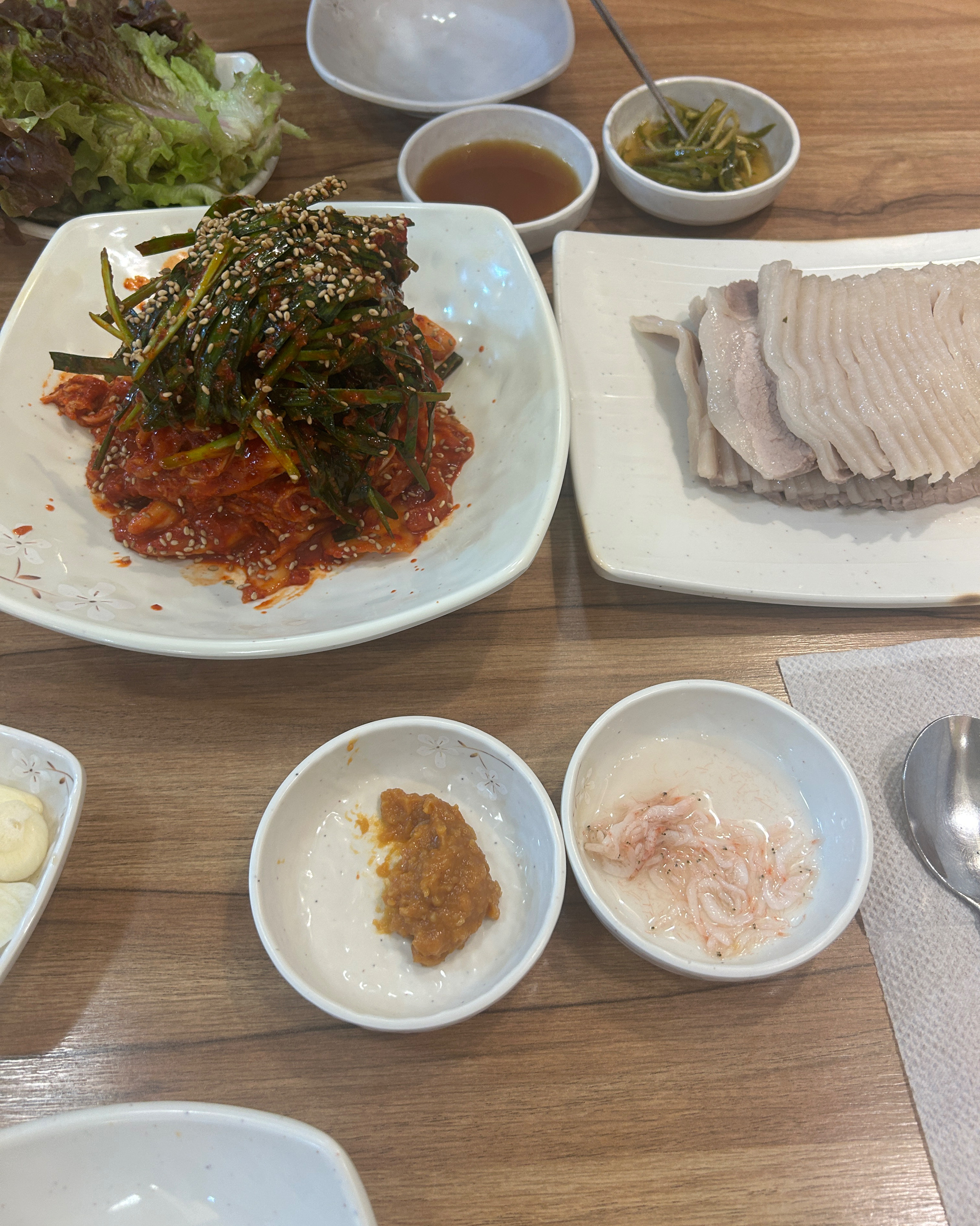 #평촌학원가 맛집#가브리살 보쌈 가성비 넘치고 양도 많아요. 칼국수 먹어봐서 오늘은 냉면