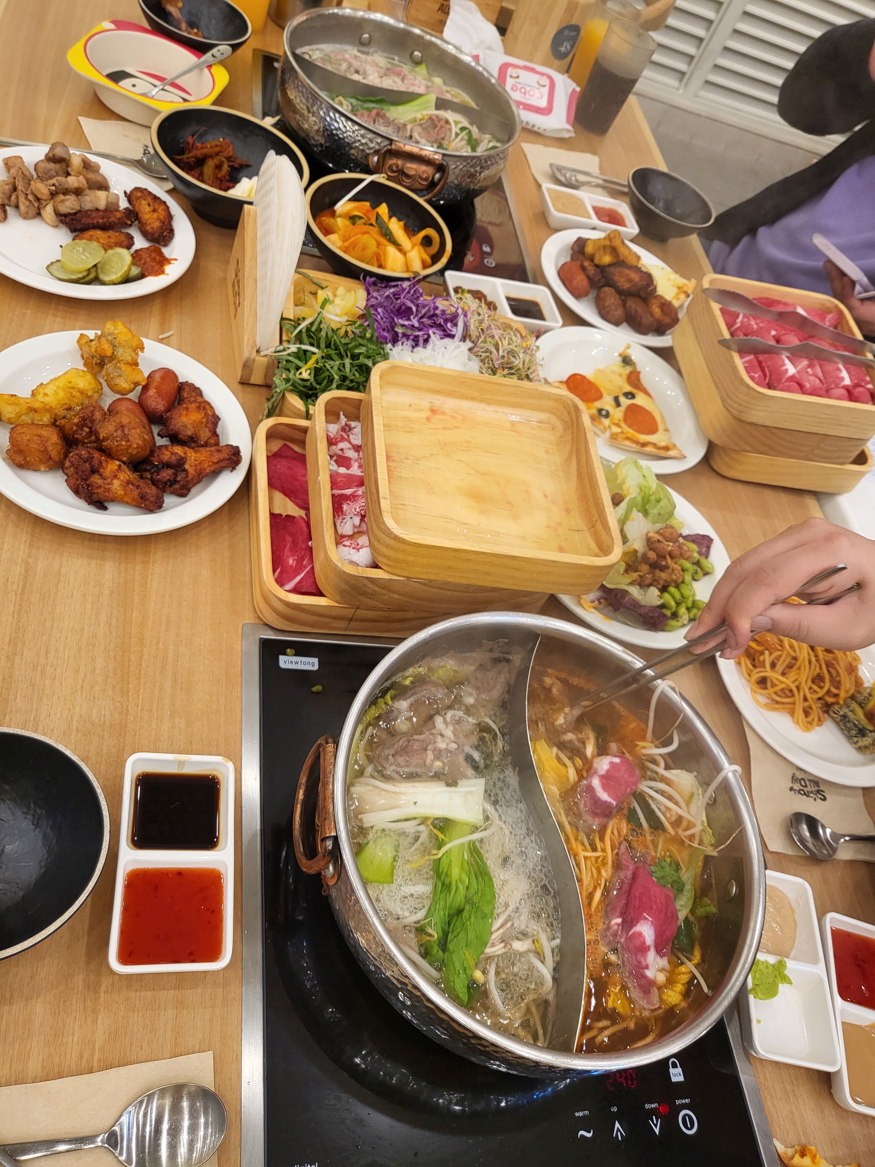 넓고 쾌적해서 좋아요! - 부산 해운대 맛집 샤브올데이 부산해운대점