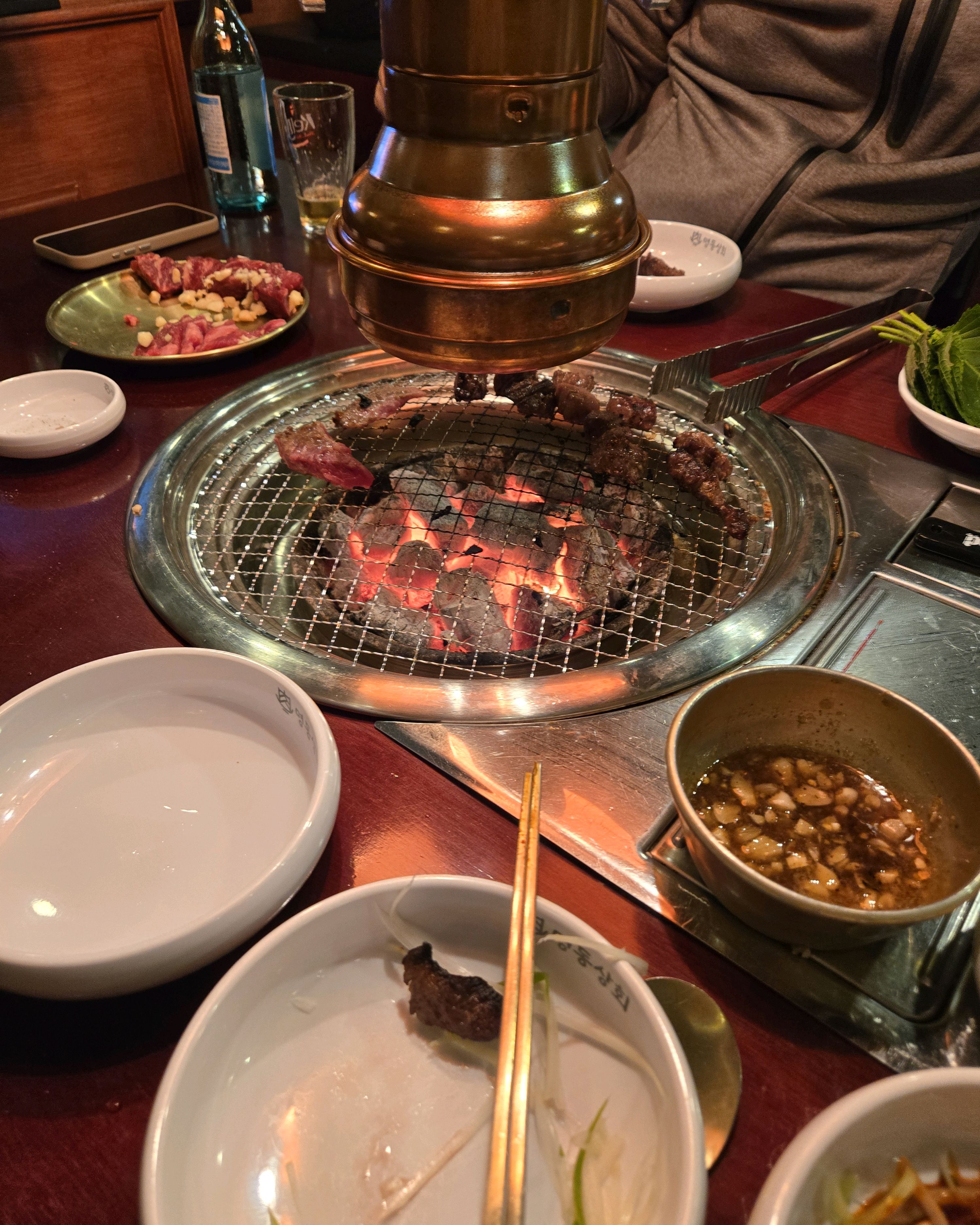 잘먹고갑니다 육회가맛보기라 좋았어요.찌개도 맛있어요. 깨끗하고 친절하세요~~ - 천호동 맛집 명동상회 천호점
