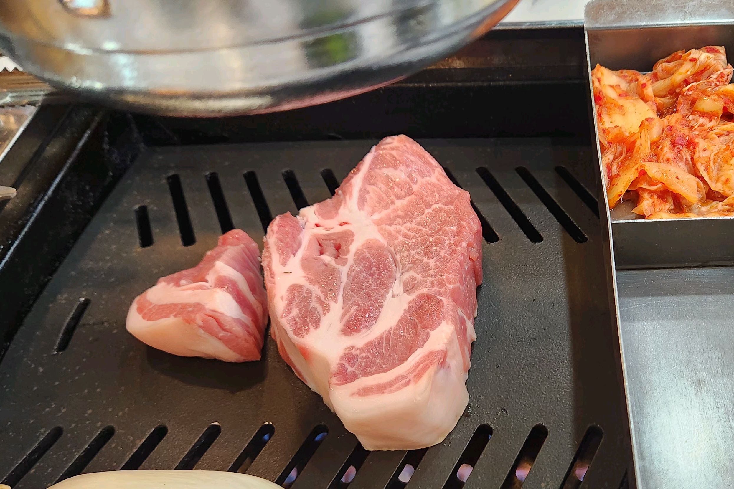 음식 리필도 되고 고기도 맛있어요. - 인천 맛집 금도야지 루원시티본점
