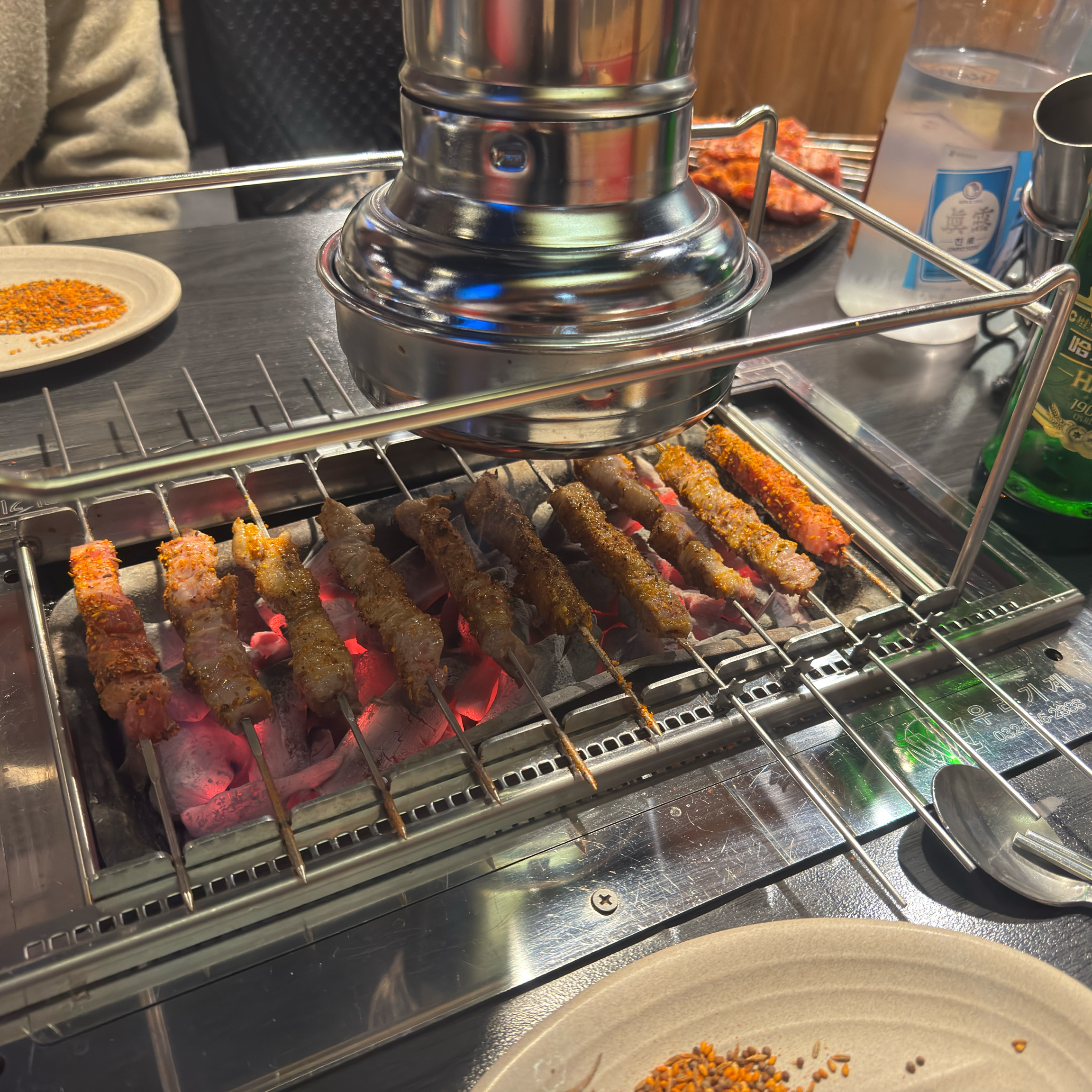 오랜만에 친구랑 양꼬치 먹으러😍 - 천호동 맛집 경성양꼬치 천호점