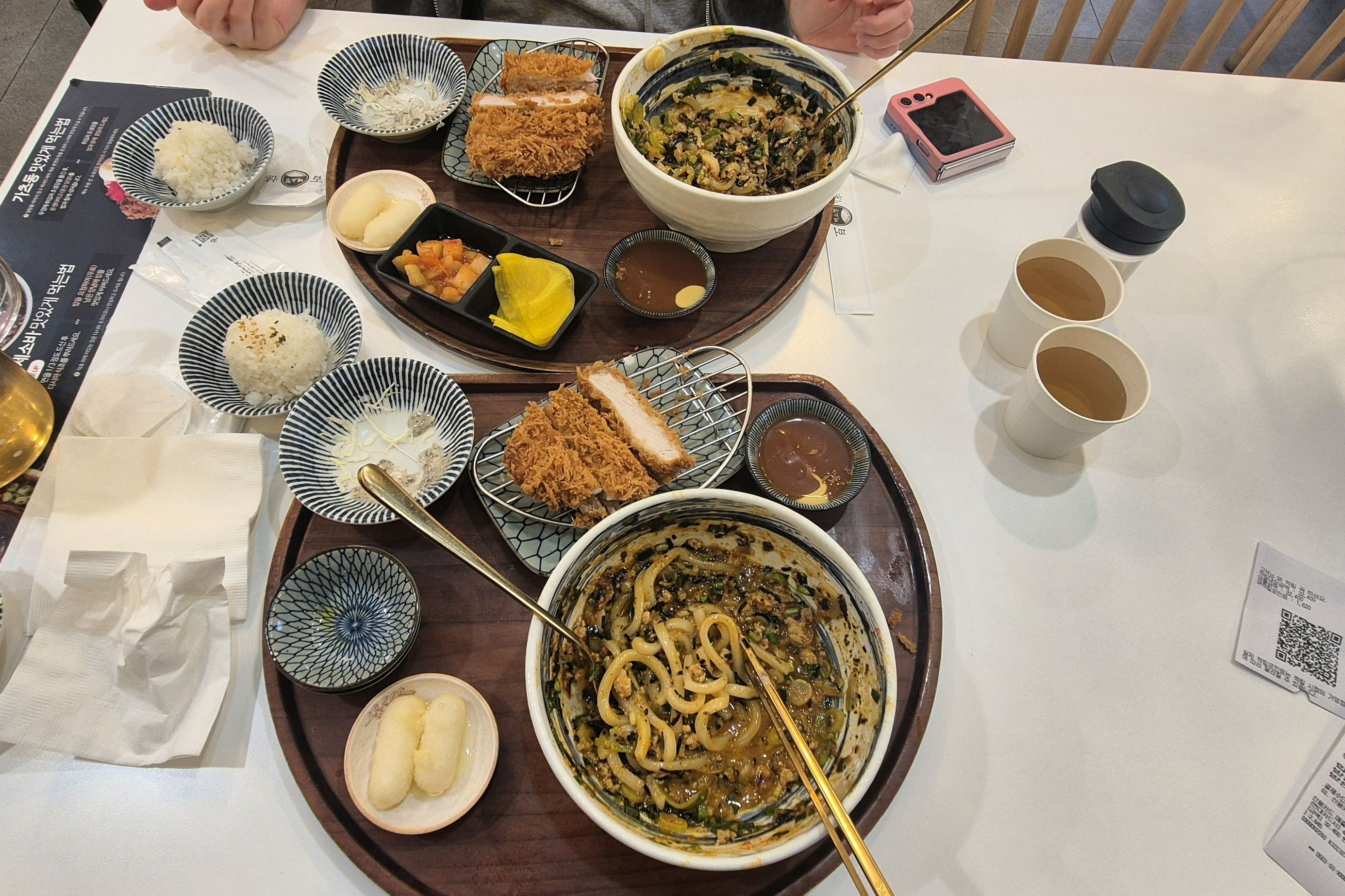 백소정은 진리입니다. 특히 카라히마제소바 +돈까스조합은 최고에요 매콤하니 식욕을 자극합니다