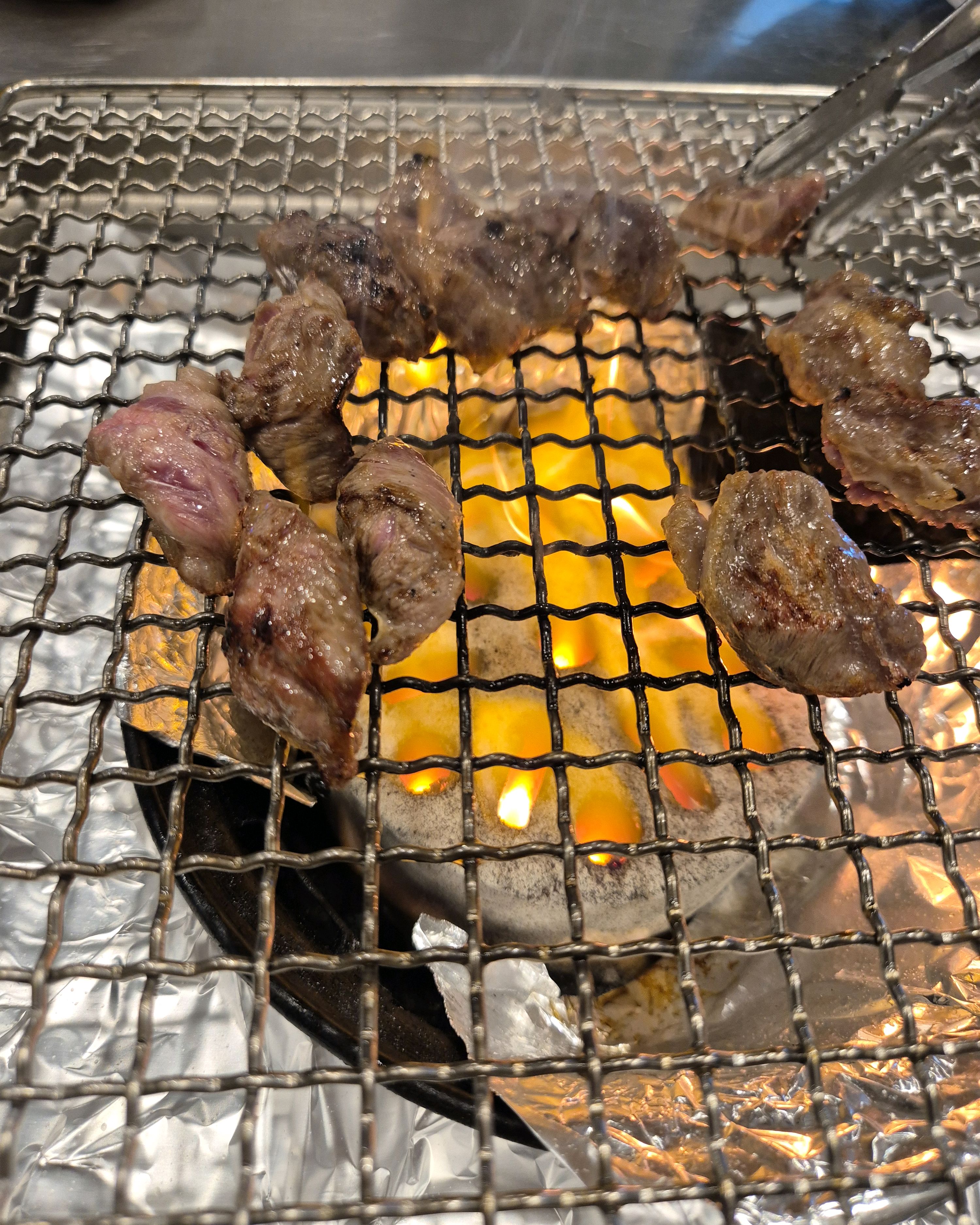 처음 왔는데 매장이 깔끔해서 좋아요! - 천호동 맛집 영삼이네우정소갈비 천호로데오점