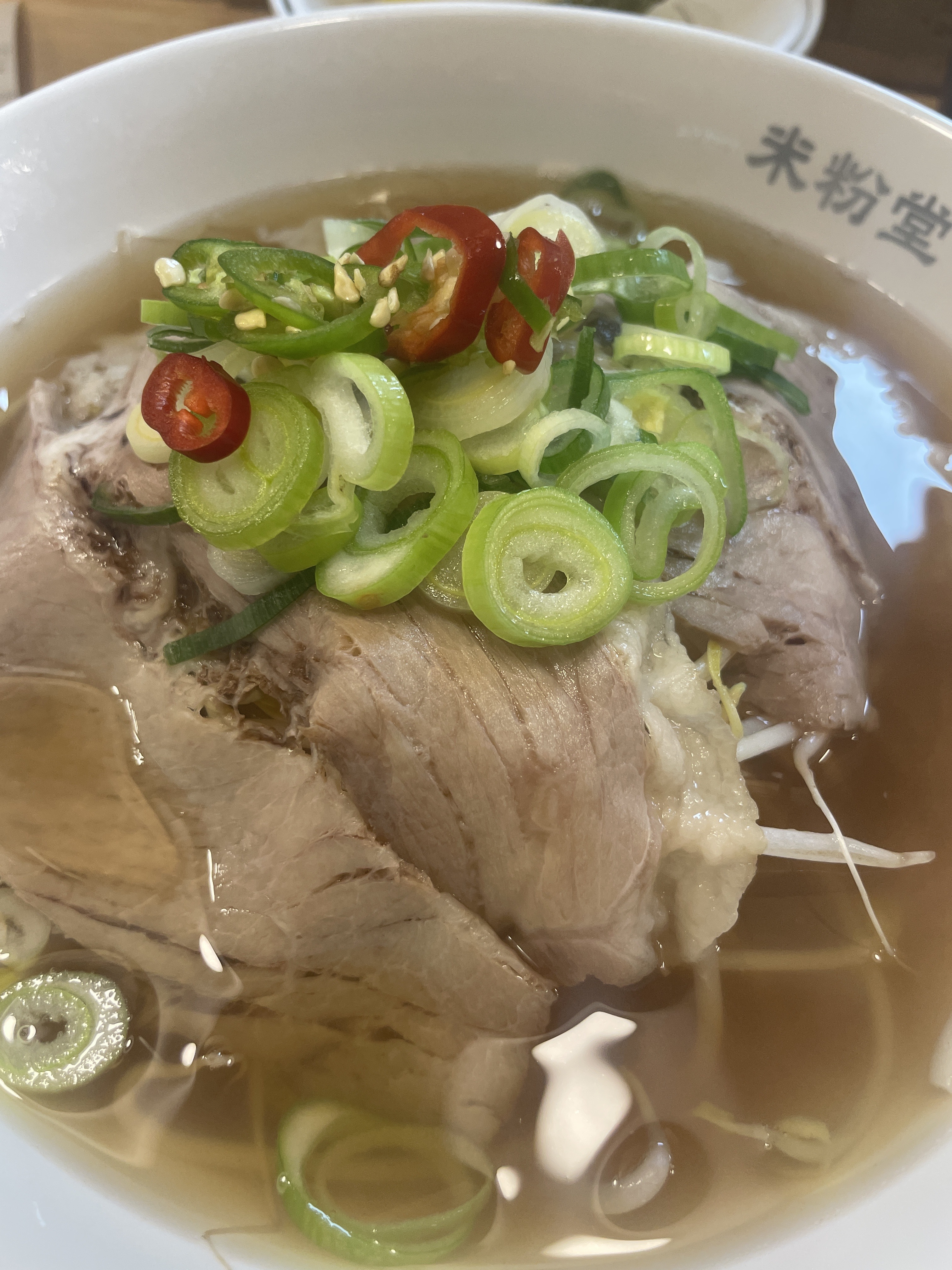 음식 금방 나오고 맛있고 좋습니당!! 사장님 정말 친절하셔요! 면 리필이 가능하다는 것도